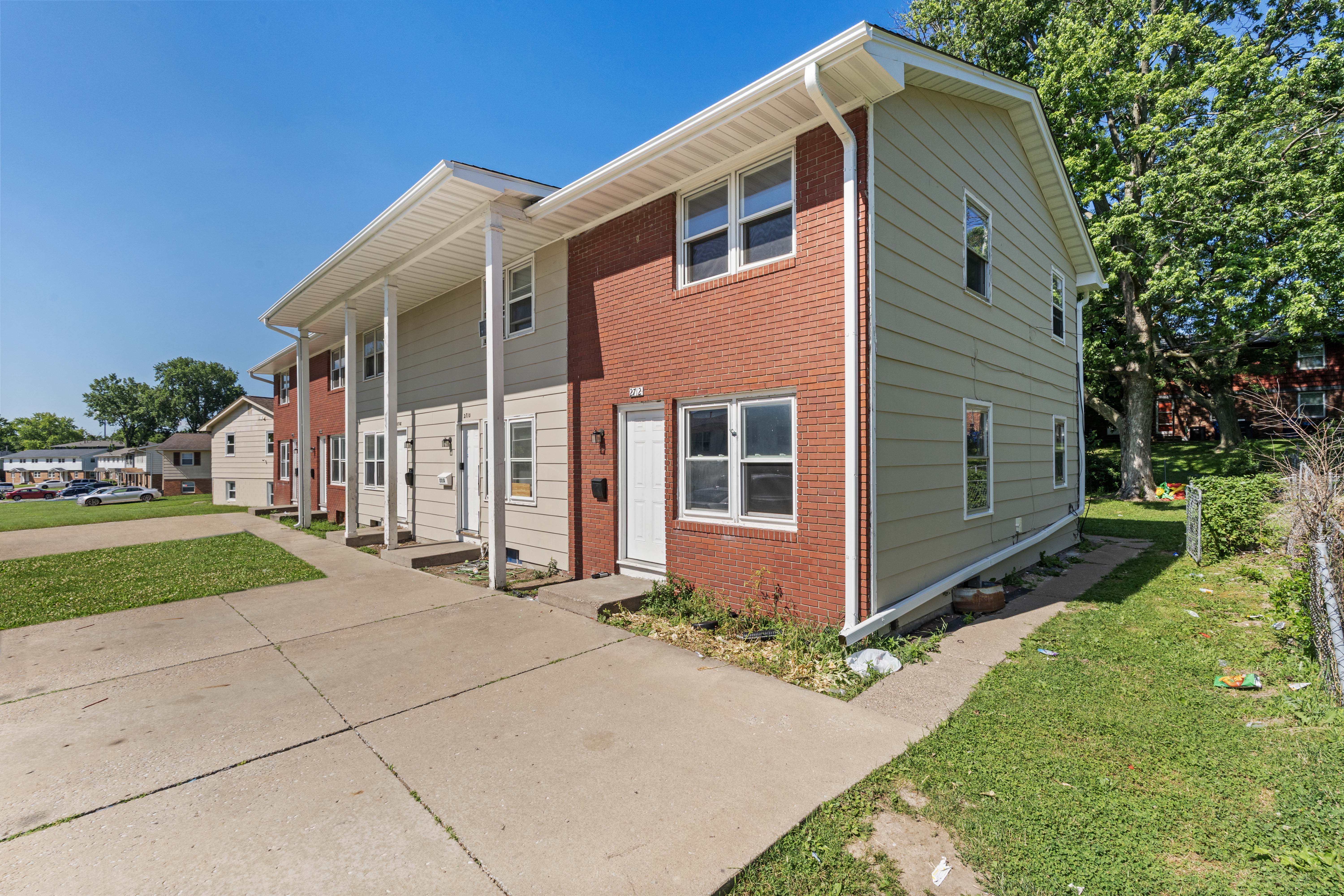 2704 Magnolia Drive, Bettendorf, IA 52722