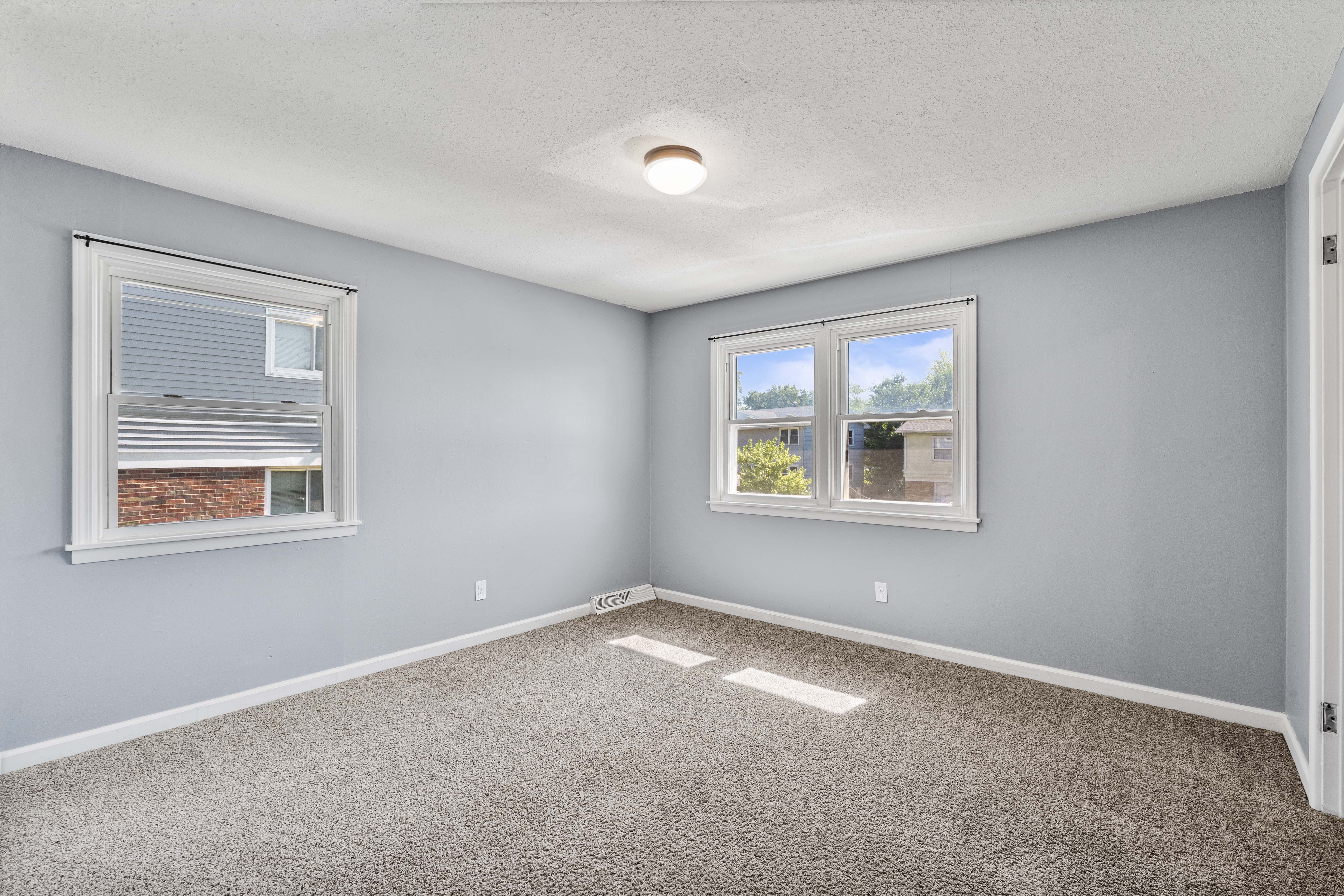 2704 Magnolia Drive, Bettendorf, IA 52722