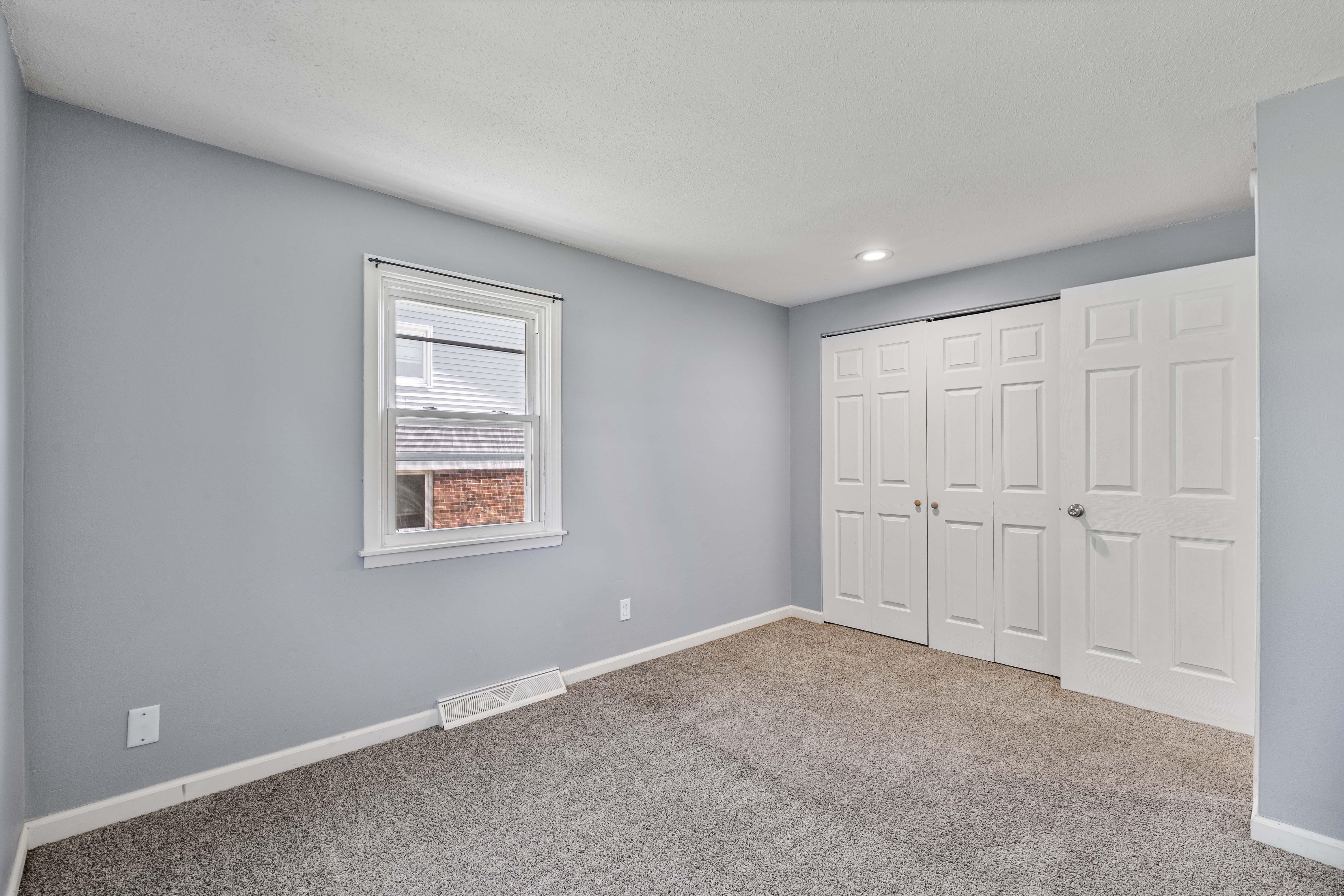 2704 Magnolia Drive, Bettendorf, IA 52722