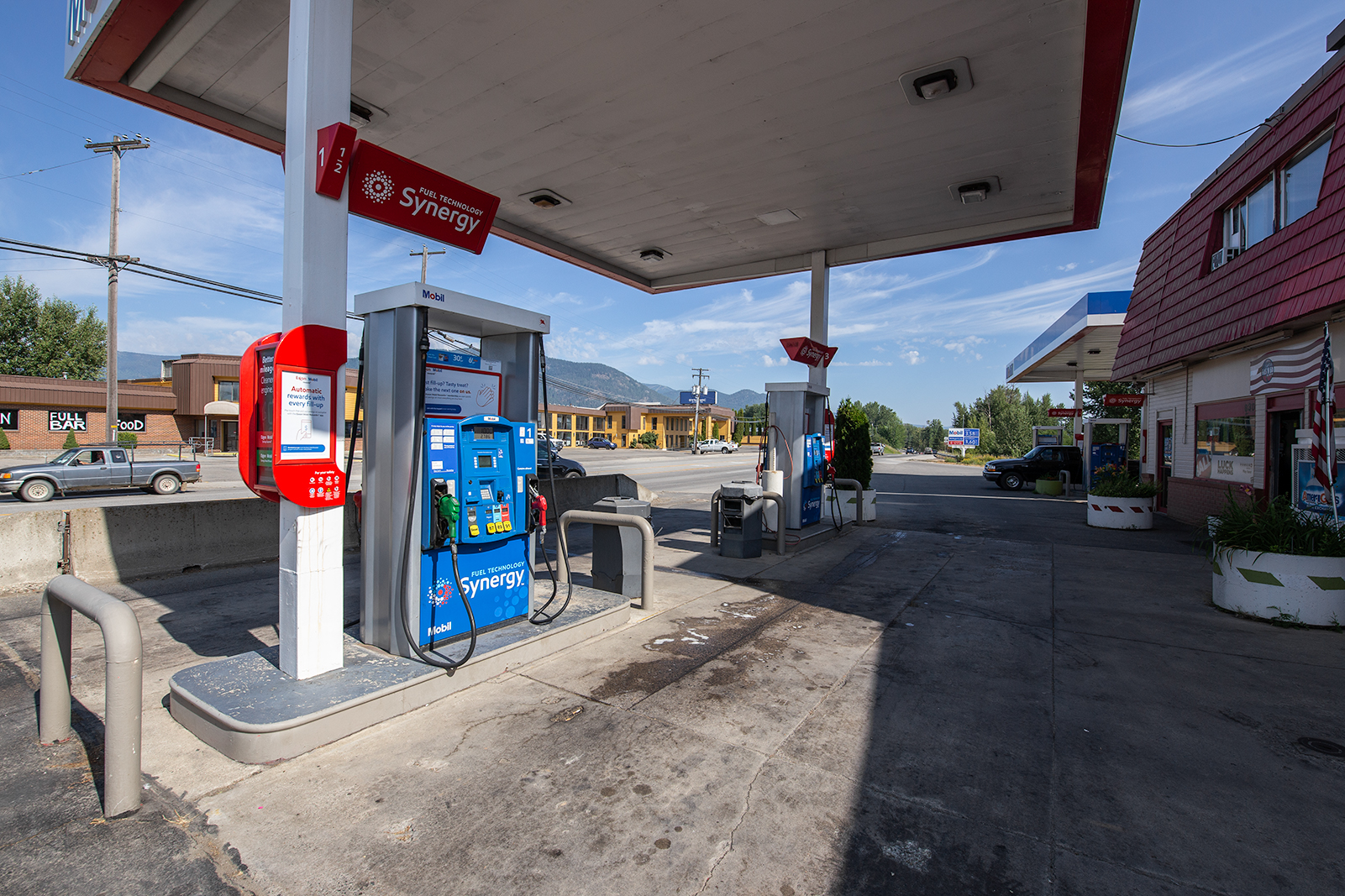 830 Fifth Avenue, Sandpoint, ID 83864