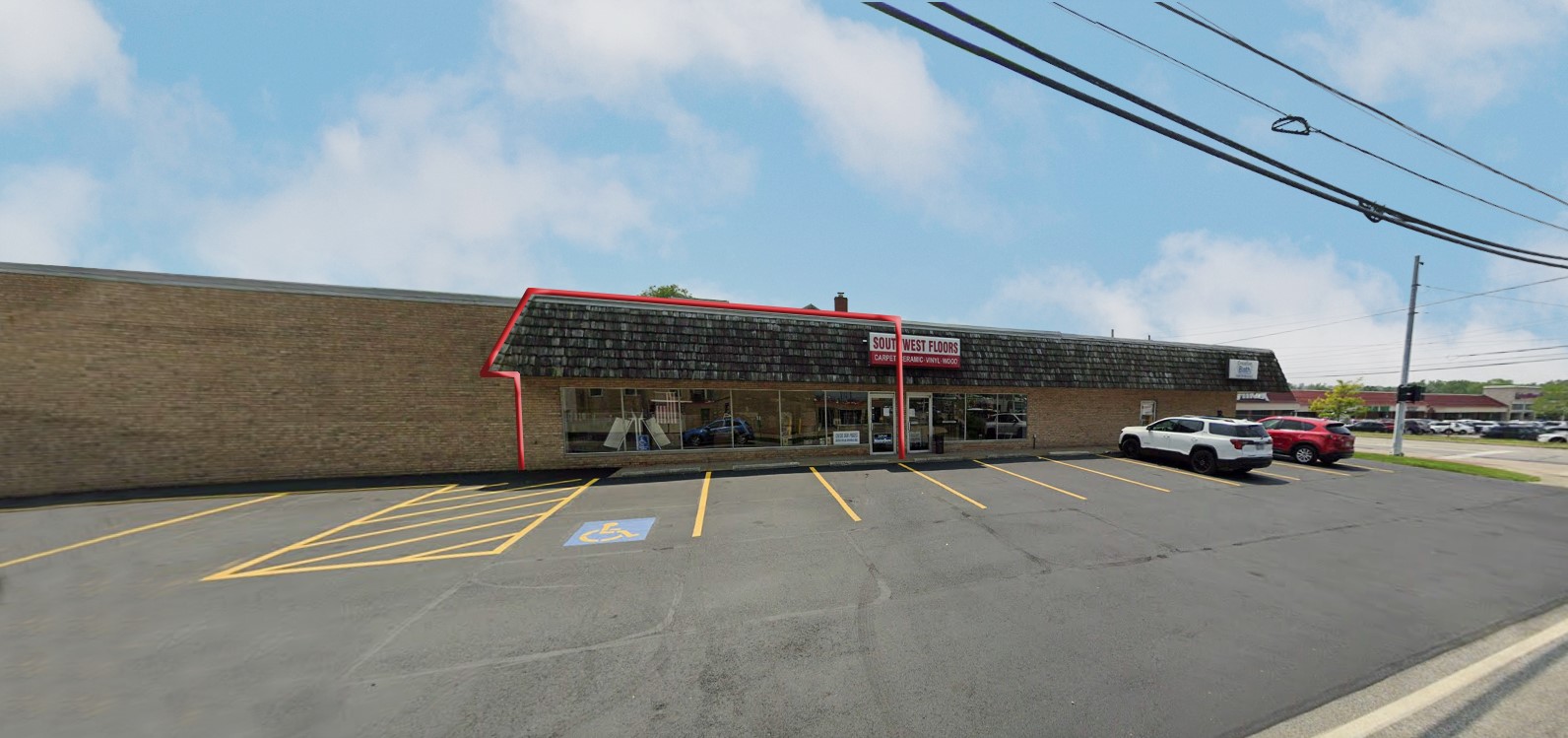 Retail/Office Space Available for Lease at Traffic Light