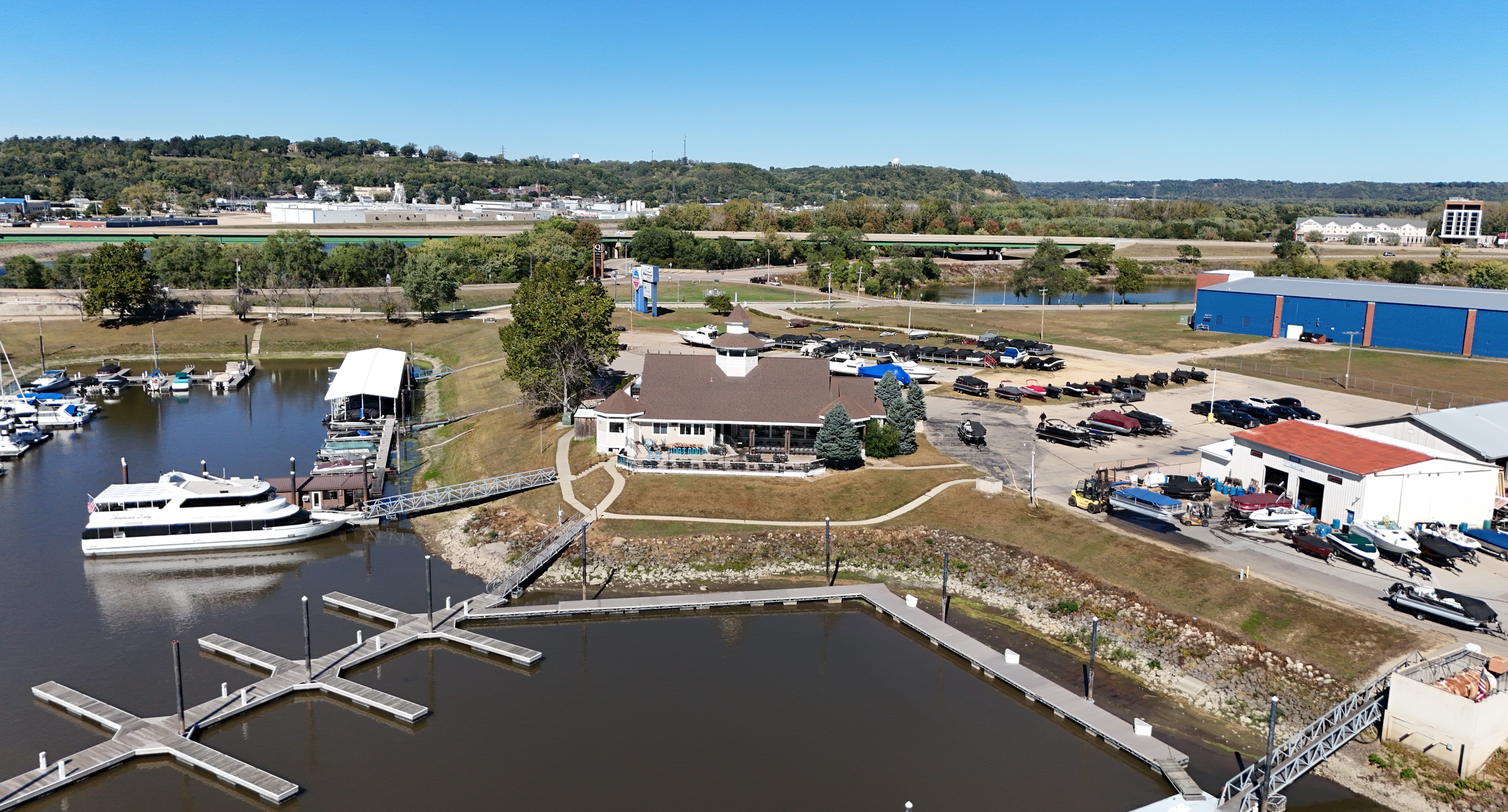 1630 East 16th Street, Dubuque, IA 52001