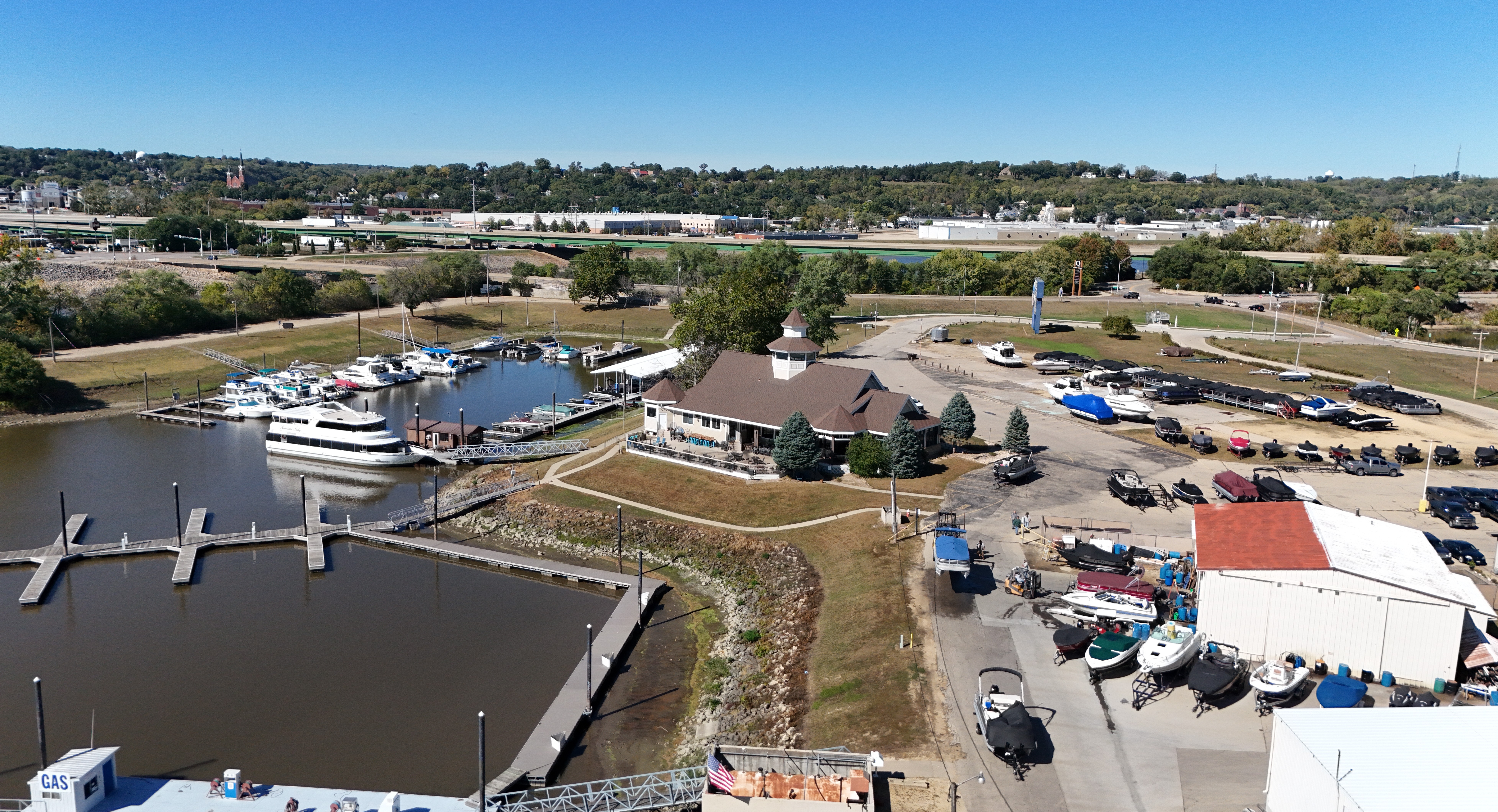 1630 East 16th Street, Dubuque, IA 52001