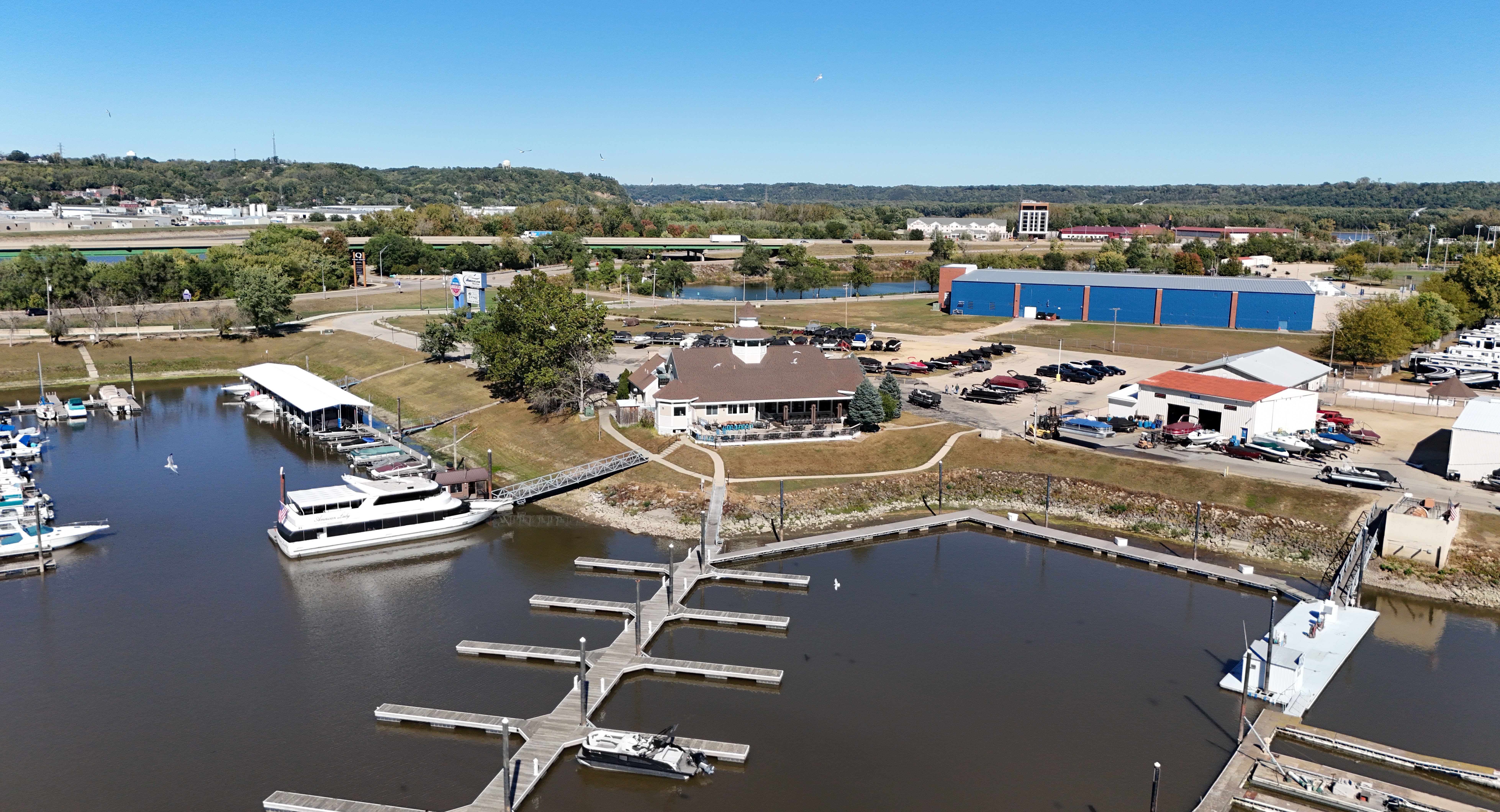 1630 East 16th Street, Dubuque, IA 52001