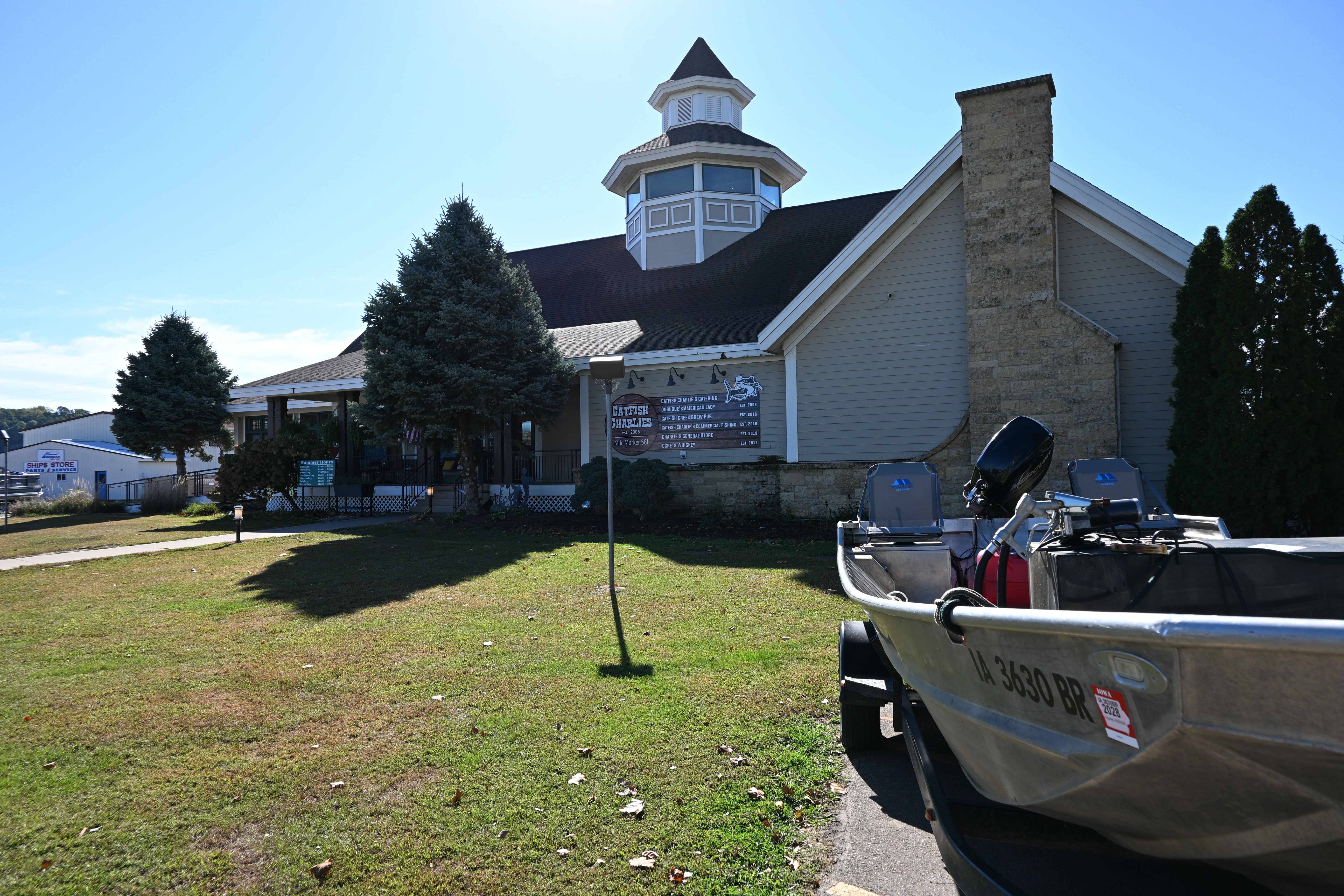 1630 East 16th Street, Dubuque, IA 52001