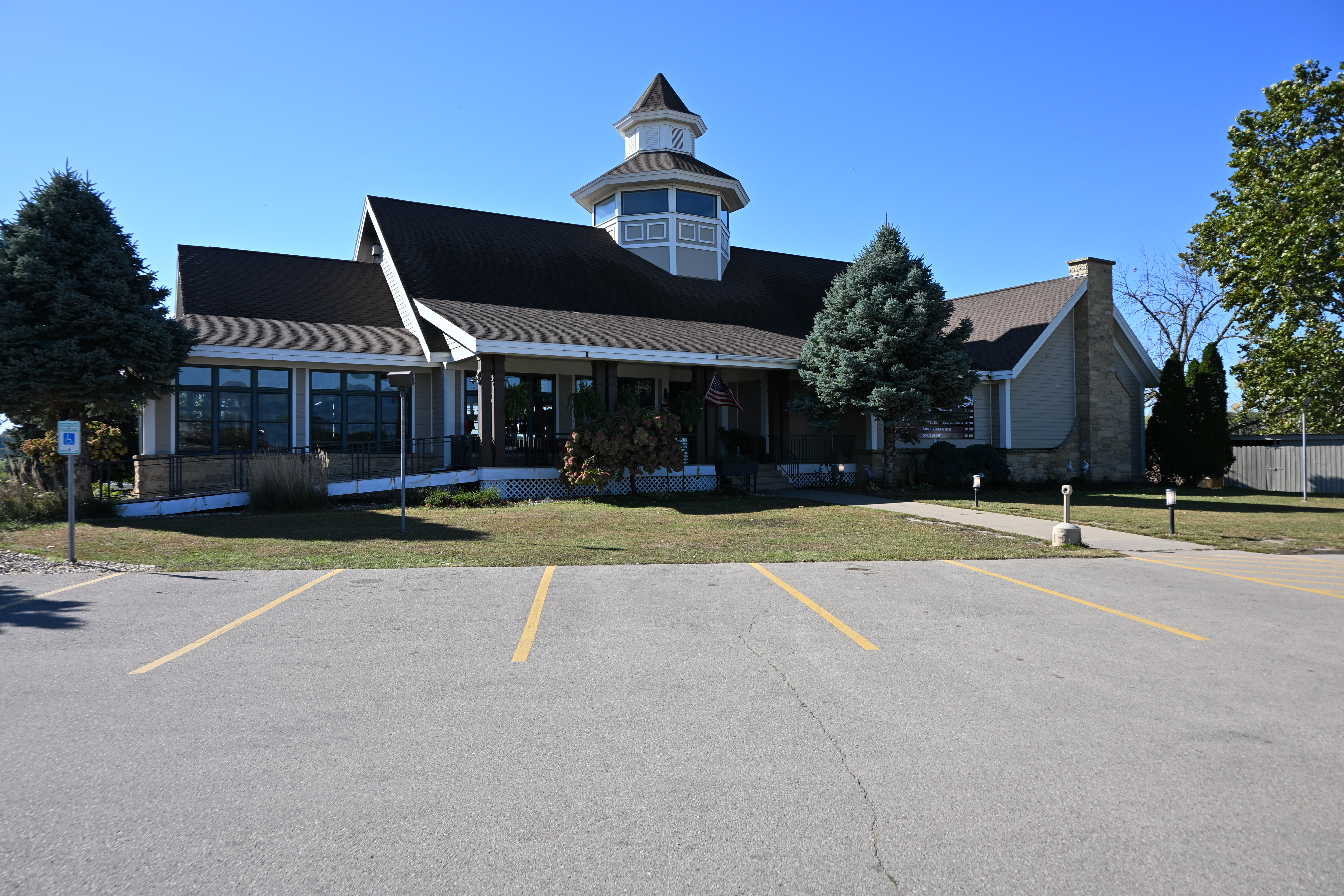 1630 East 16th Street, Dubuque, IA 52001