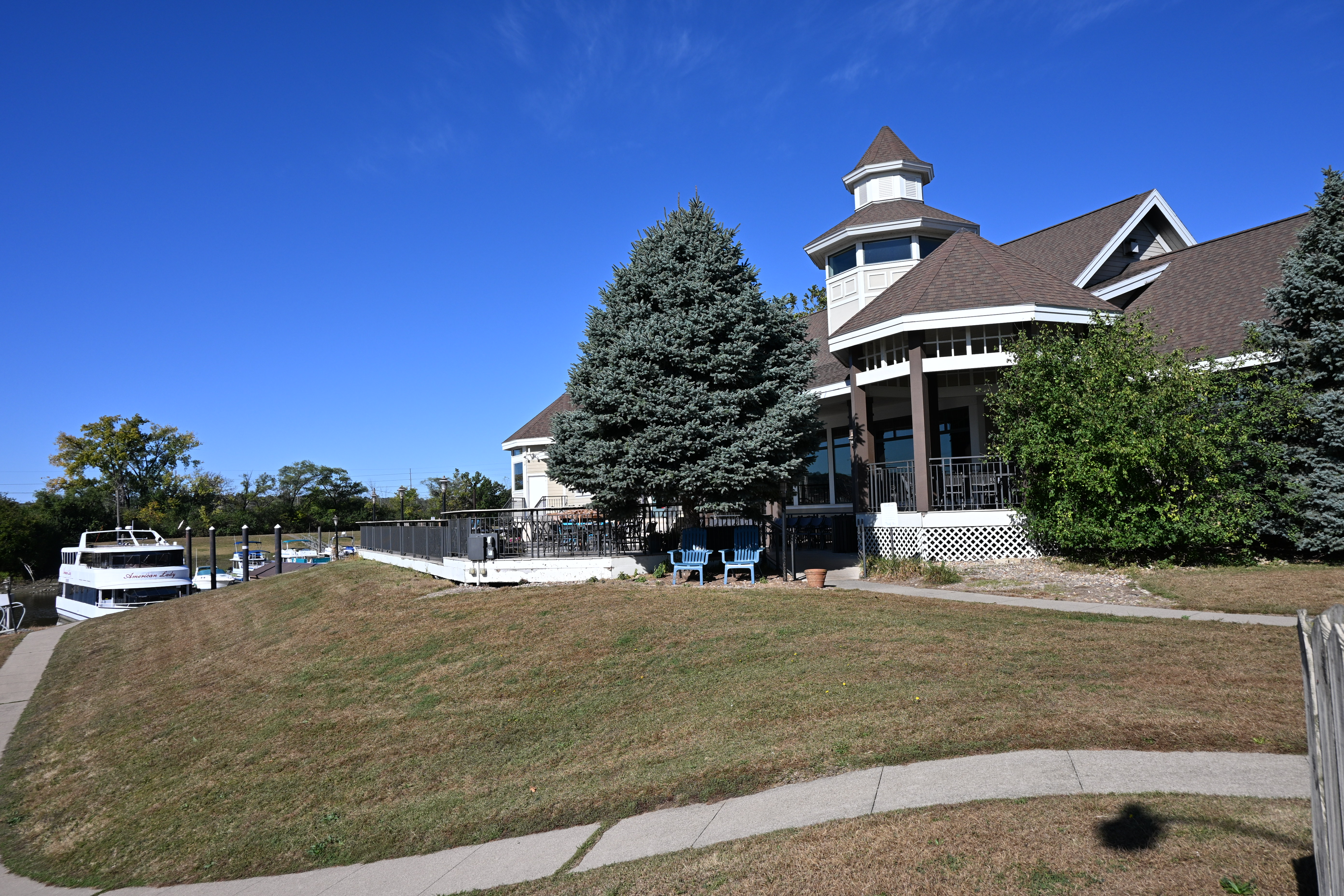 1630 East 16th Street, Dubuque, IA 52001