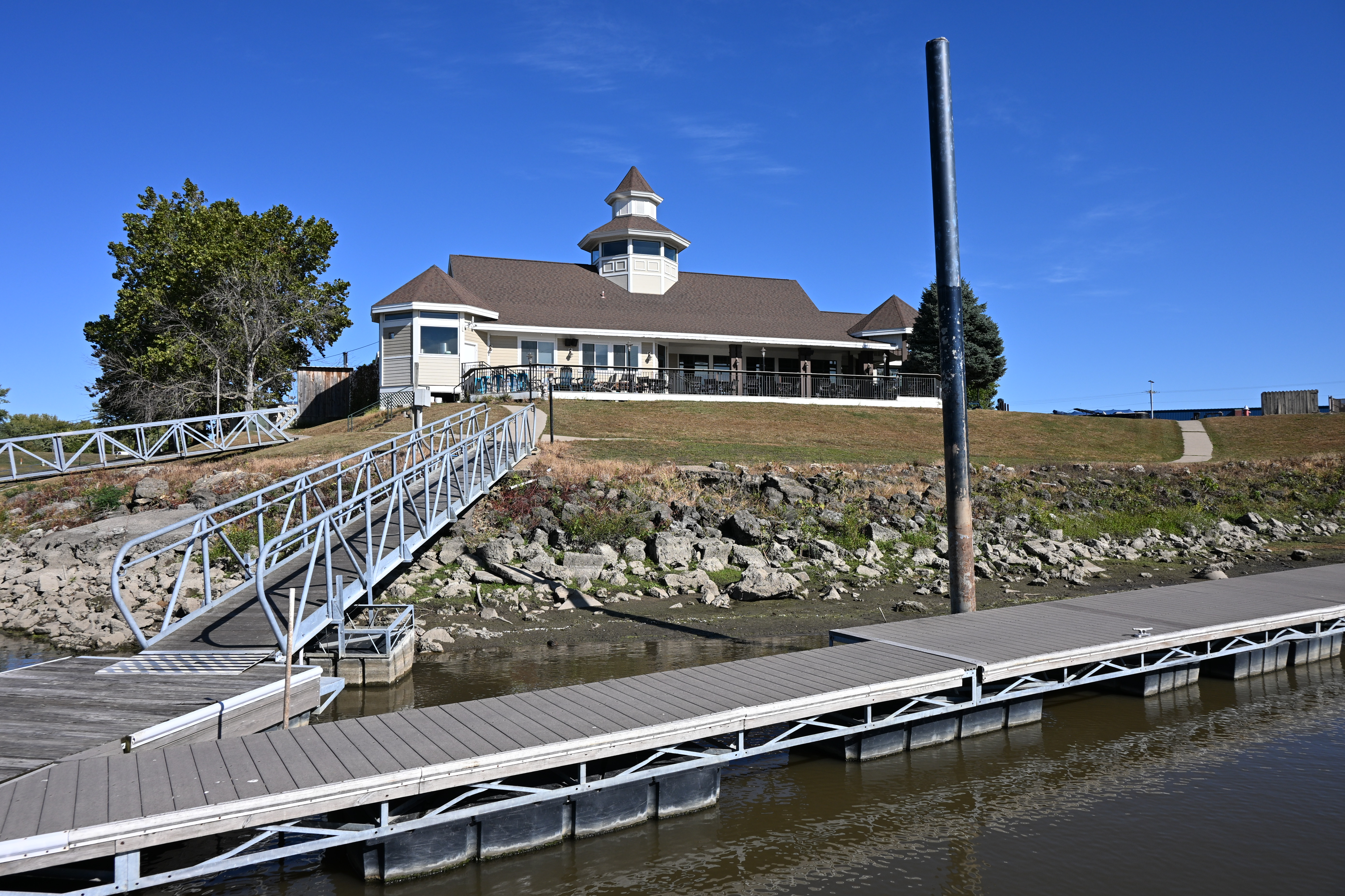 1630 East 16th Street, Dubuque, IA 52001