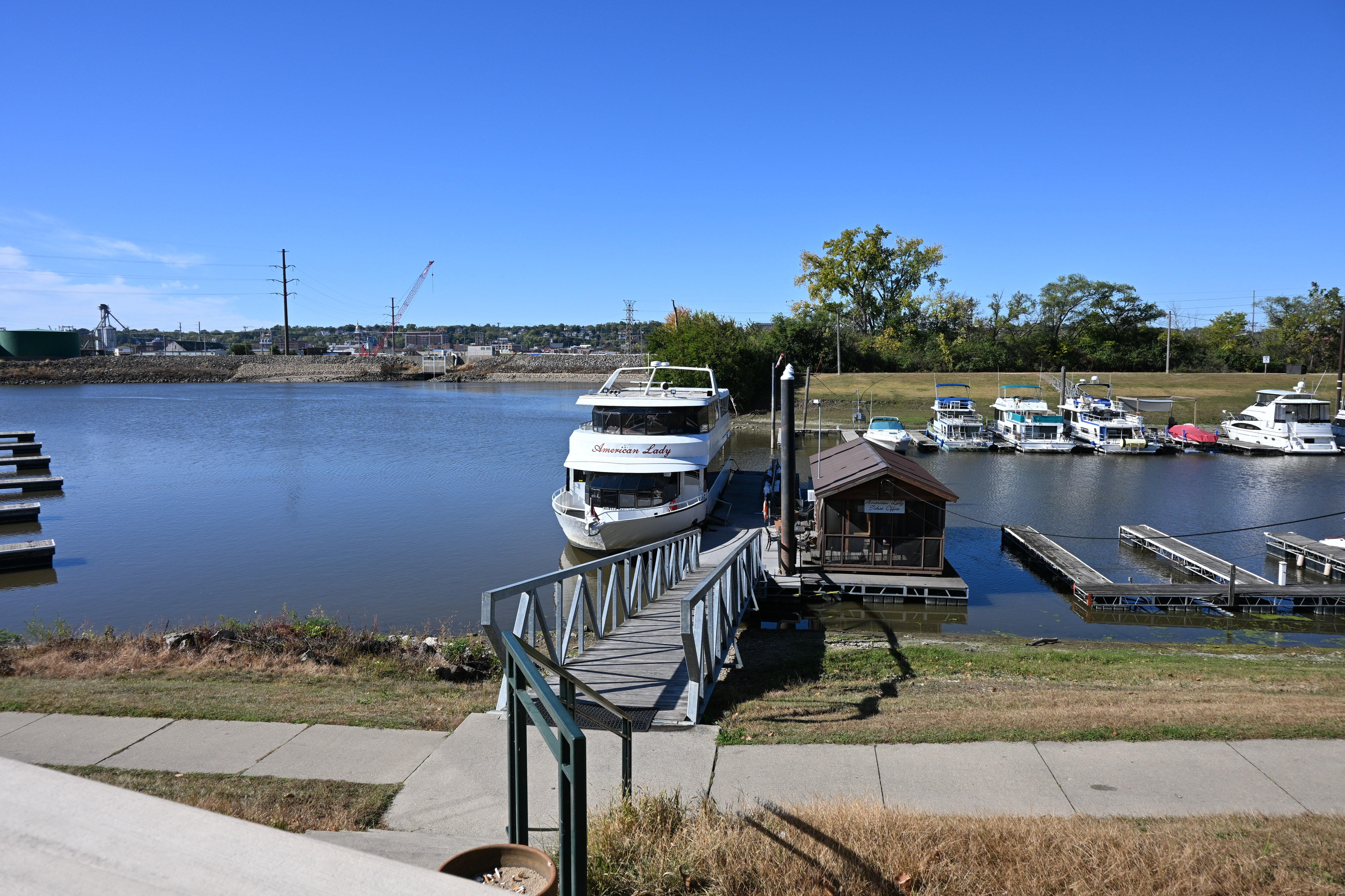 1630 East 16th Street, Dubuque, IA 52001