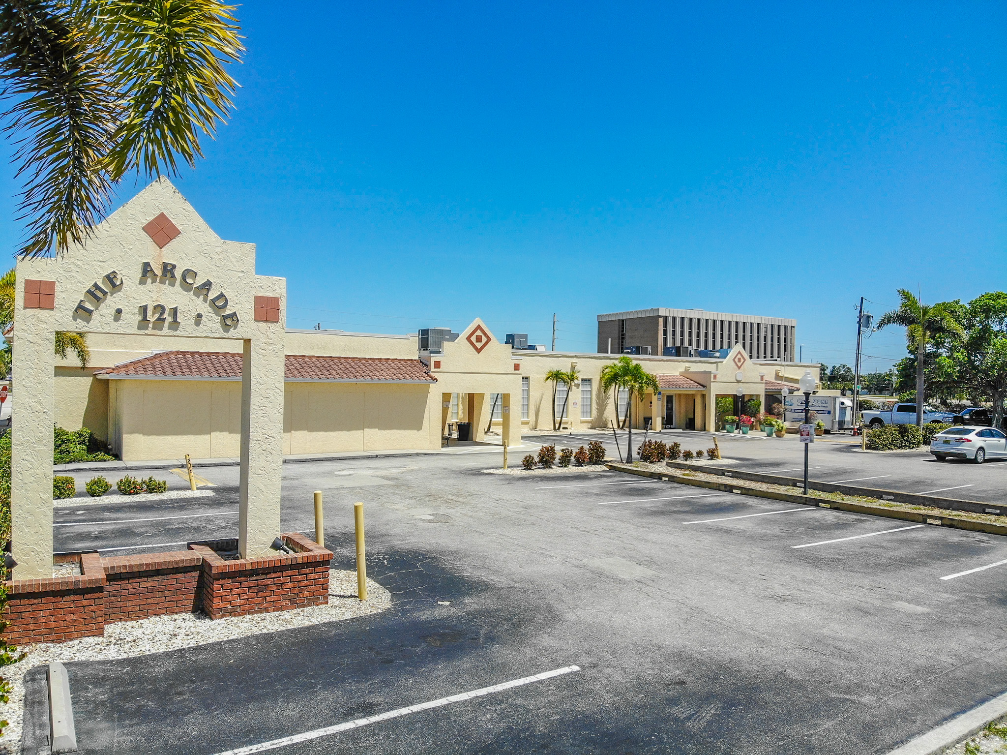 121 East Marion Avenue, Punta Gorda, FL 33950