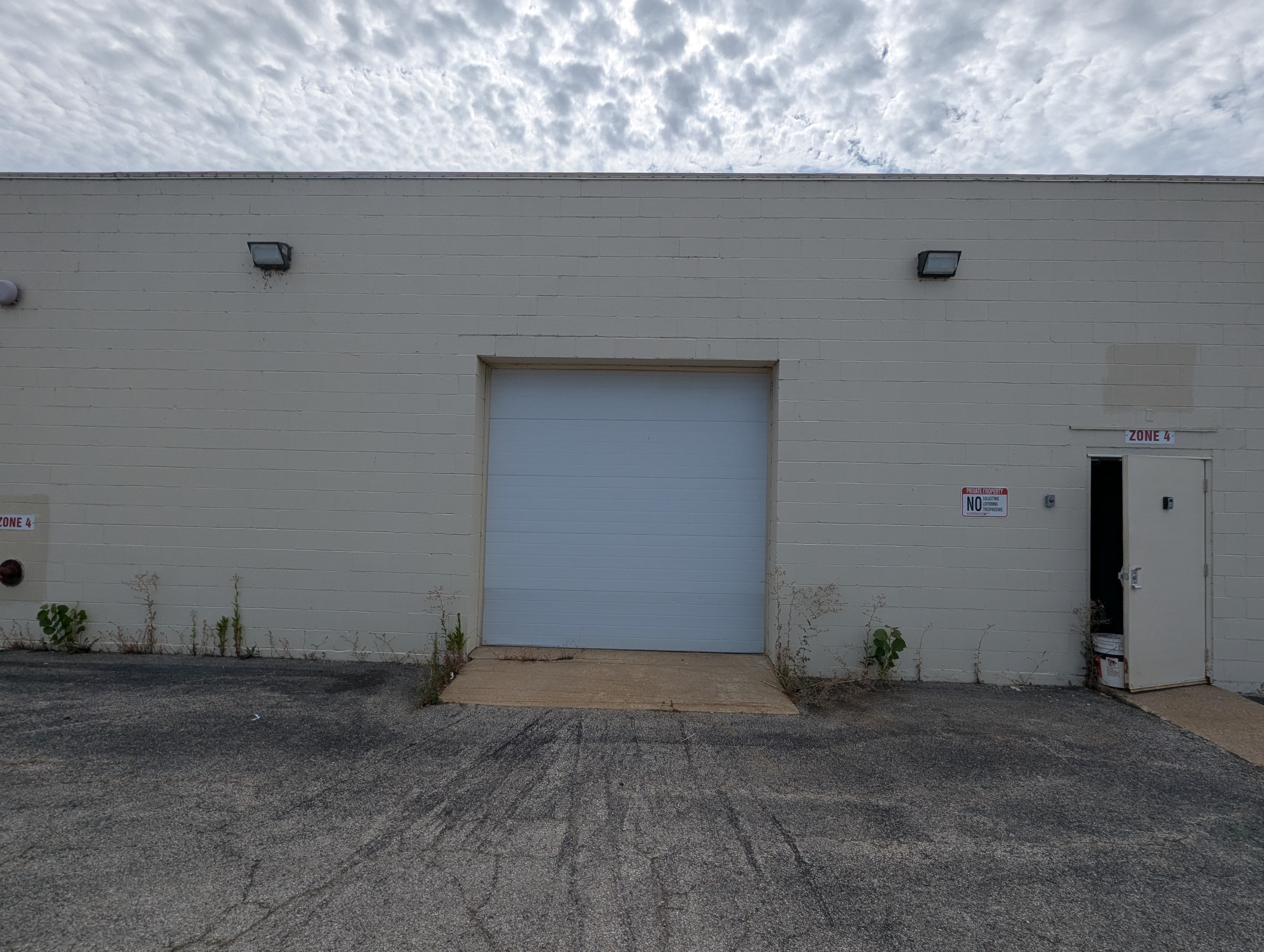 3245 Court St, 3245 Court Street, Pekin, IL 61554