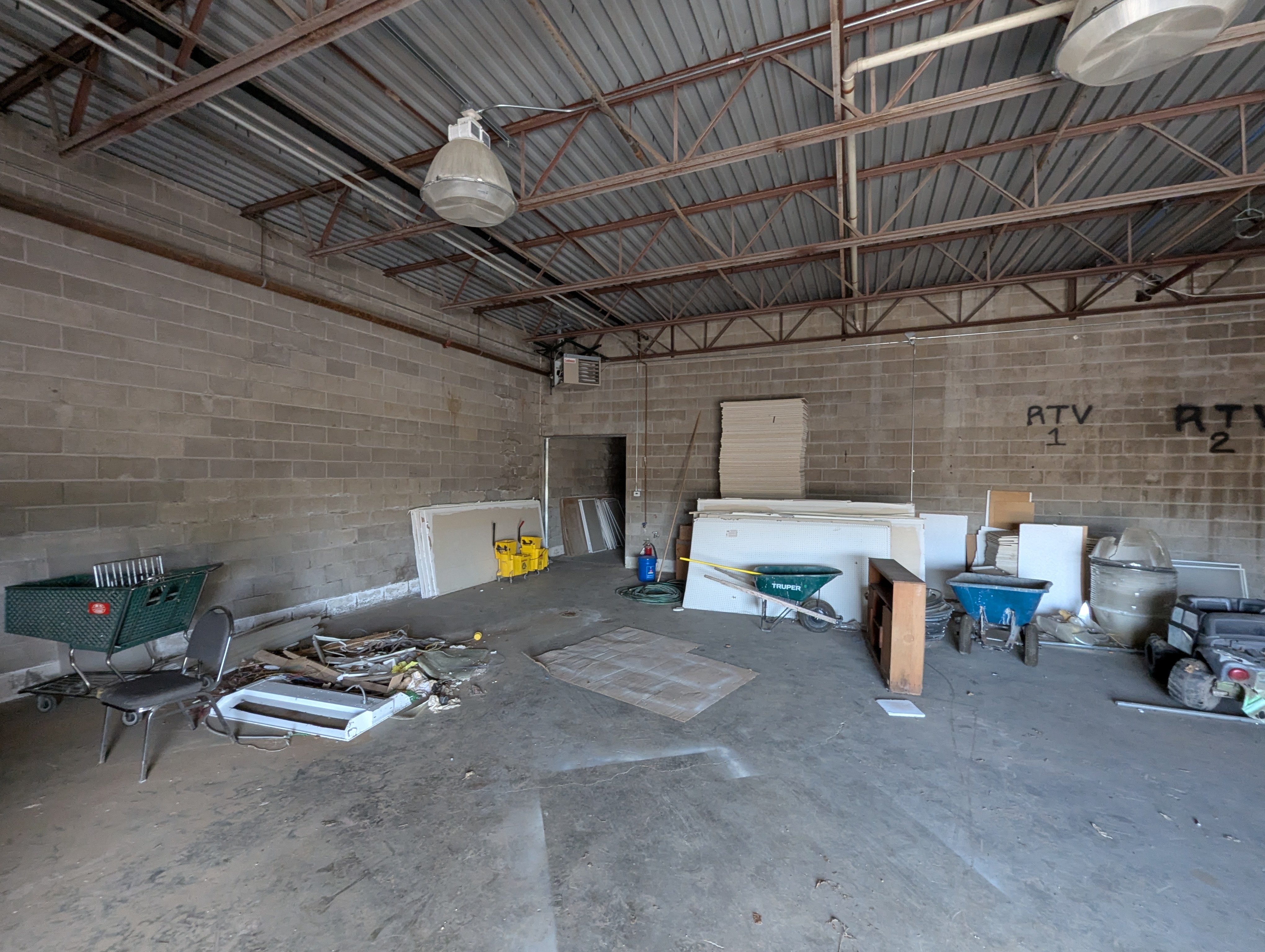 3245 Court St, 3245 Court Street, Pekin, IL 61554