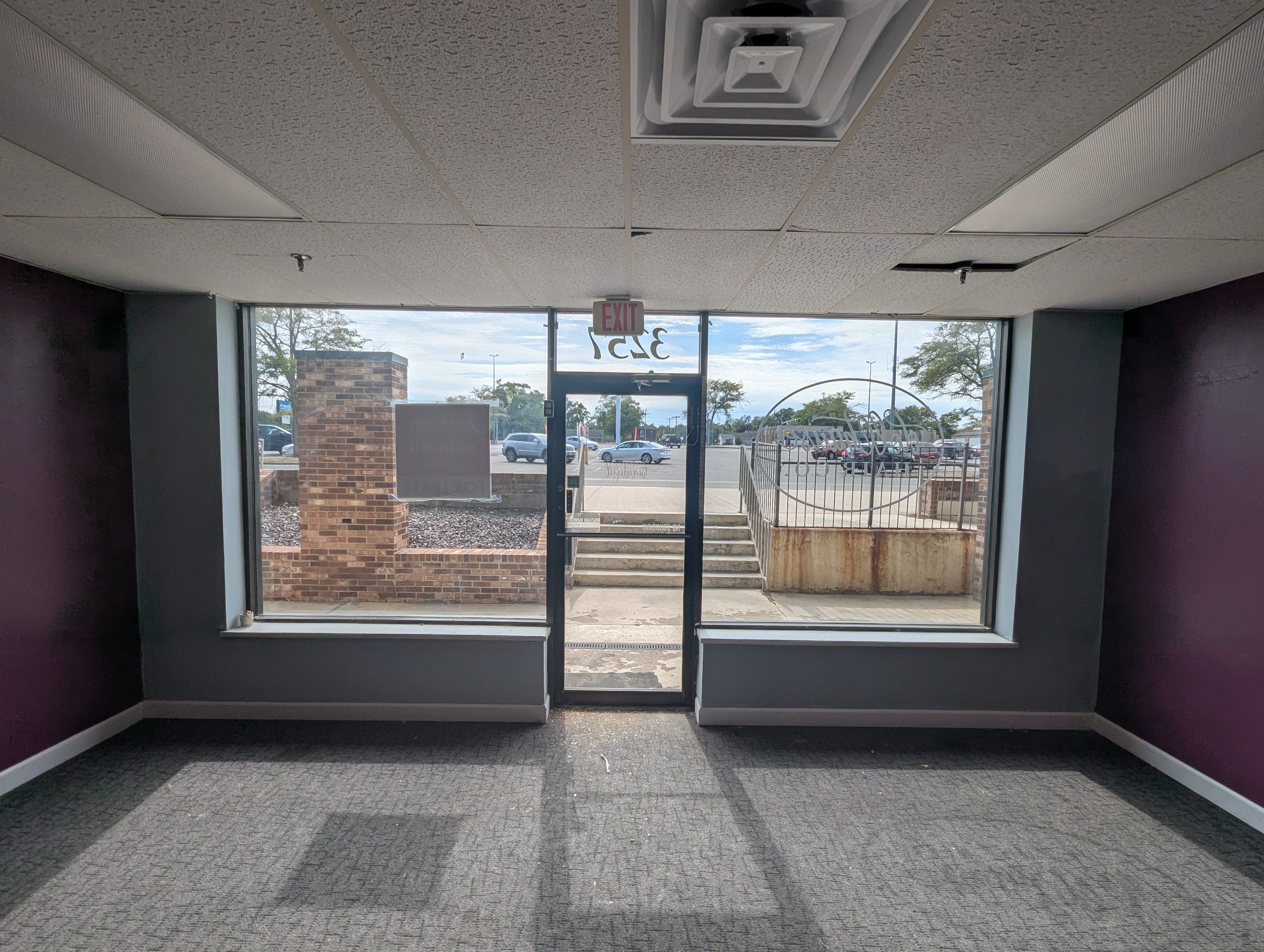 3245 Court St, 3245 Court Street, Pekin, IL 61554