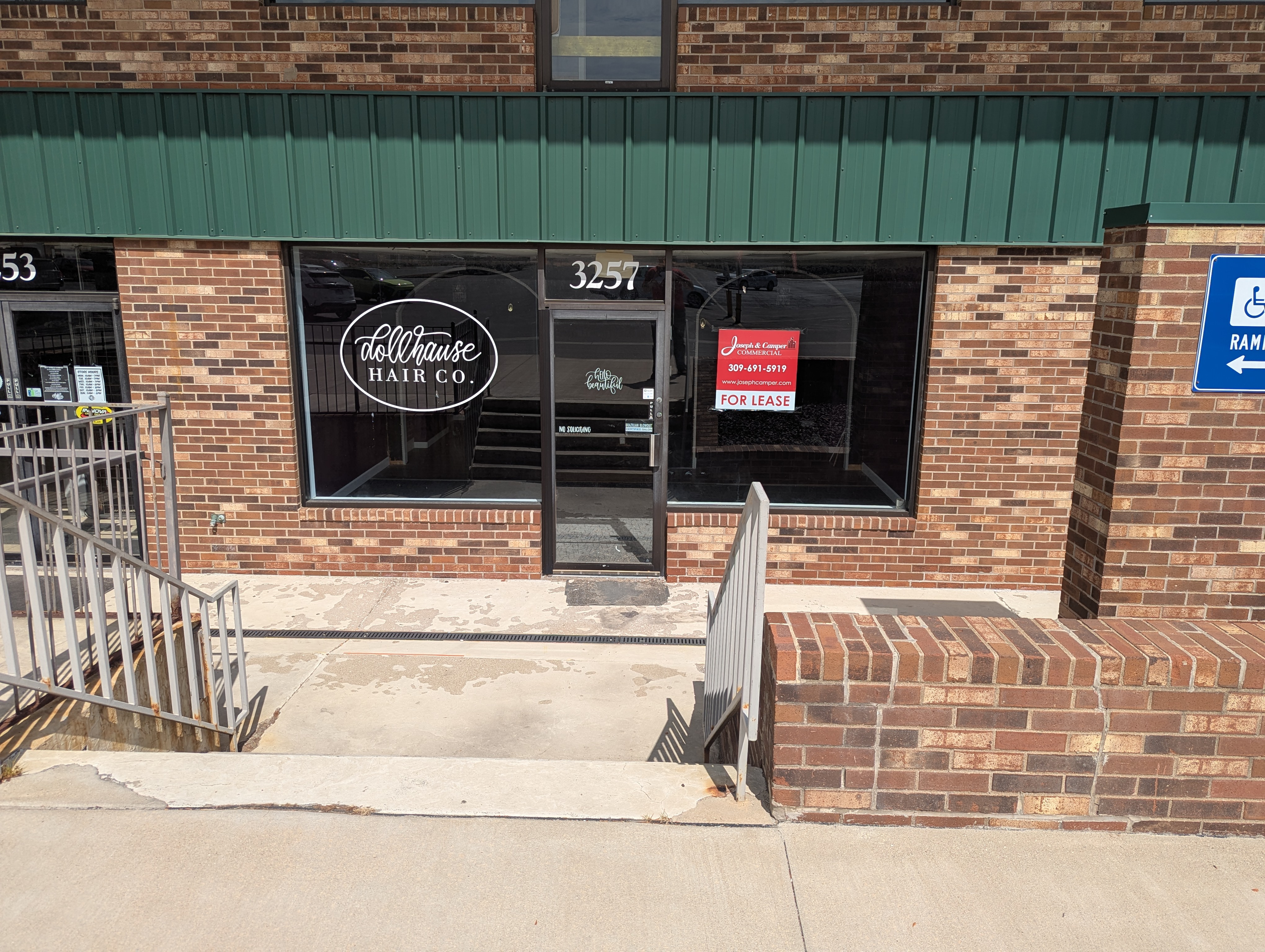 3245 Court St, 3245 Court Street, Pekin, IL 61554