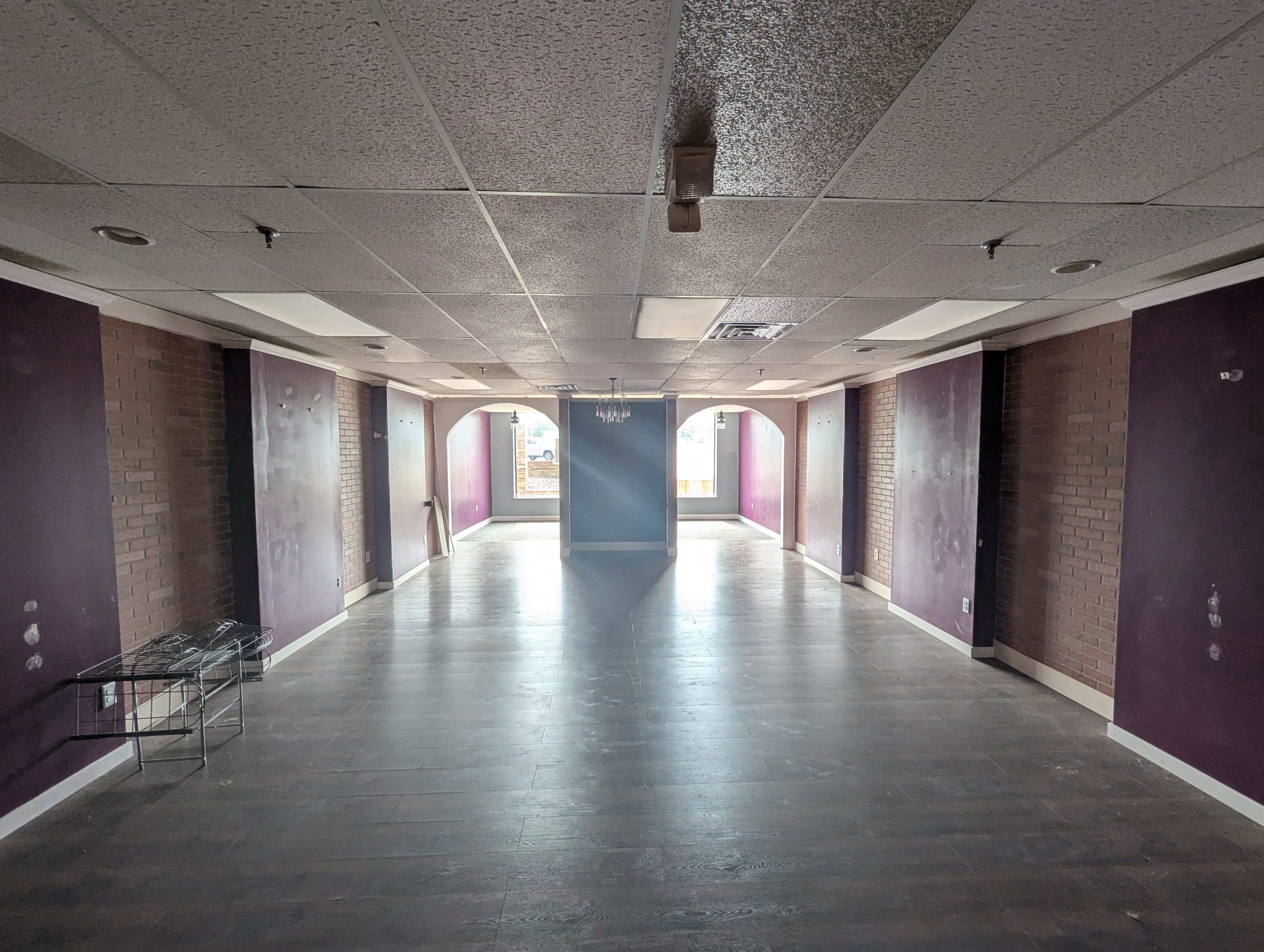 3245 Court St, 3245 Court Street, Pekin, IL 61554