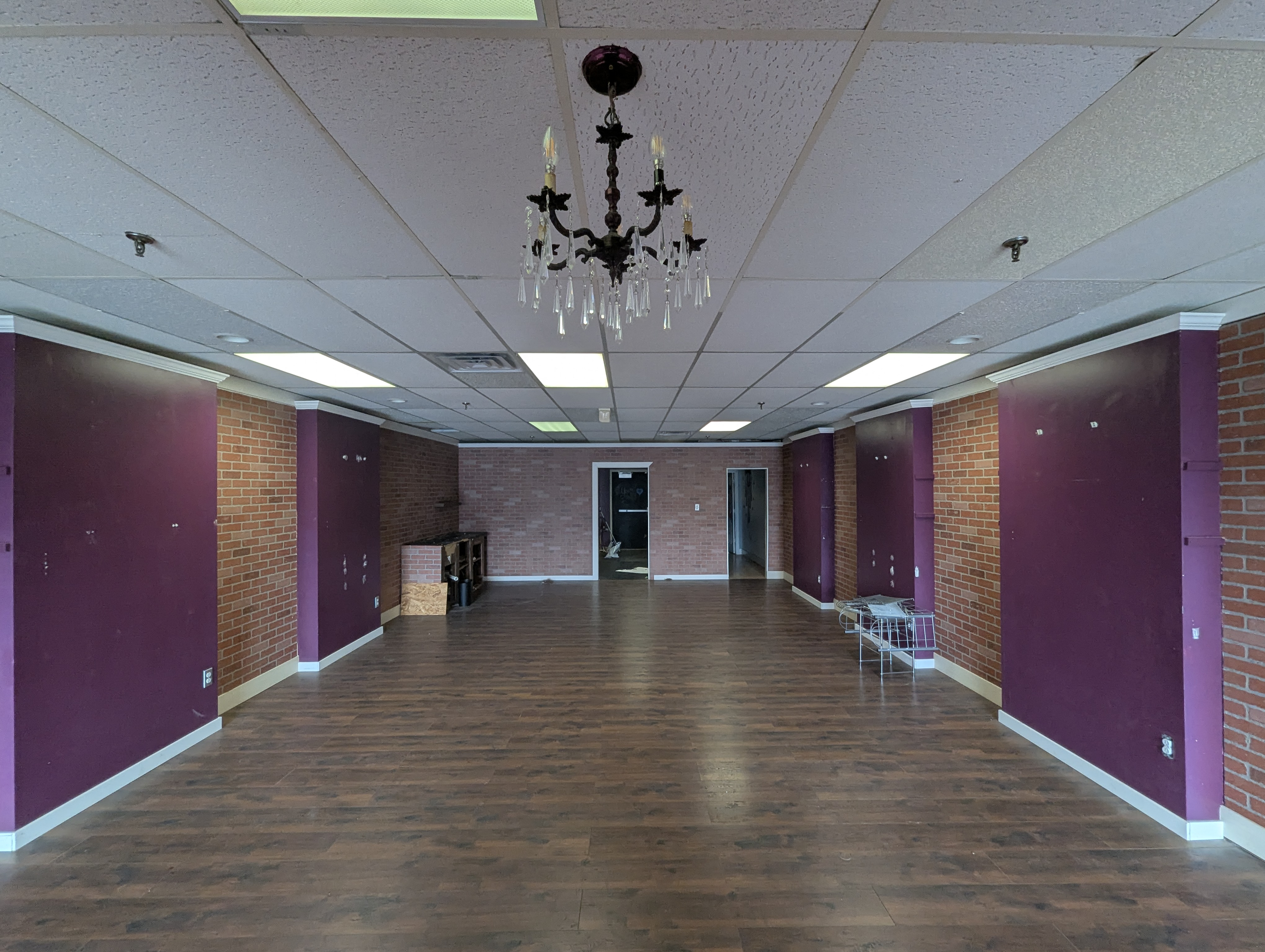 3245 Court St, 3245 Court Street, Pekin, IL 61554