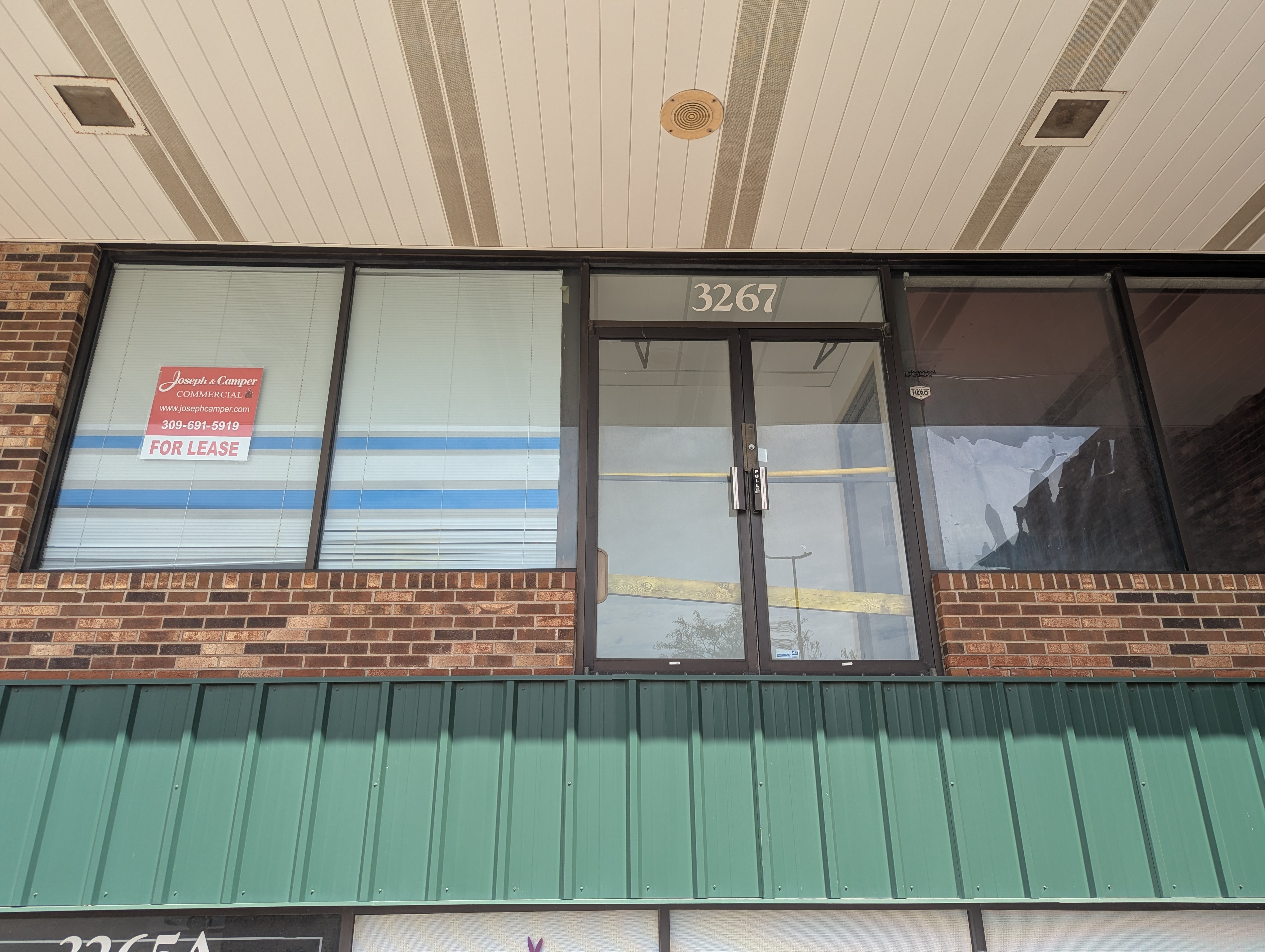 3245 Court St, 3245 Court Street, Pekin, IL 61554