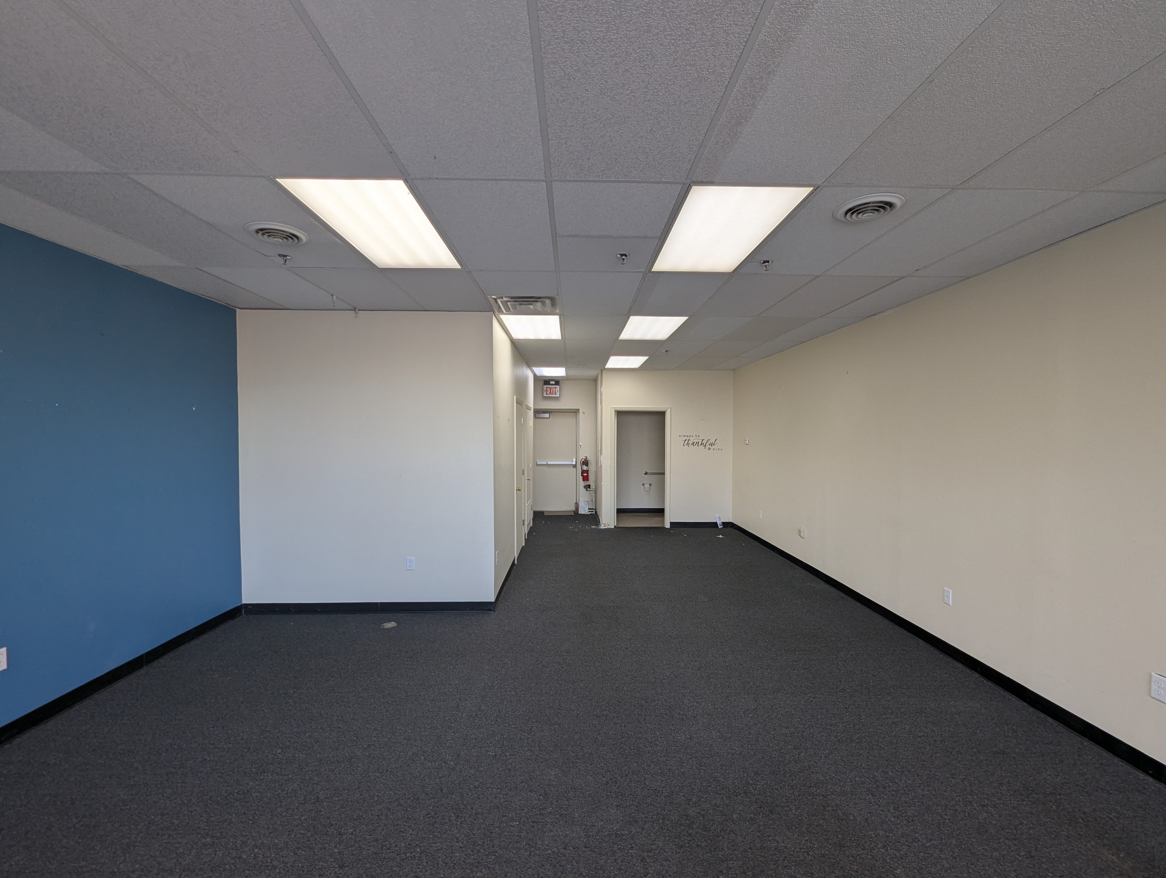 3245 Court St, 3245 Court Street, Pekin, IL 61554