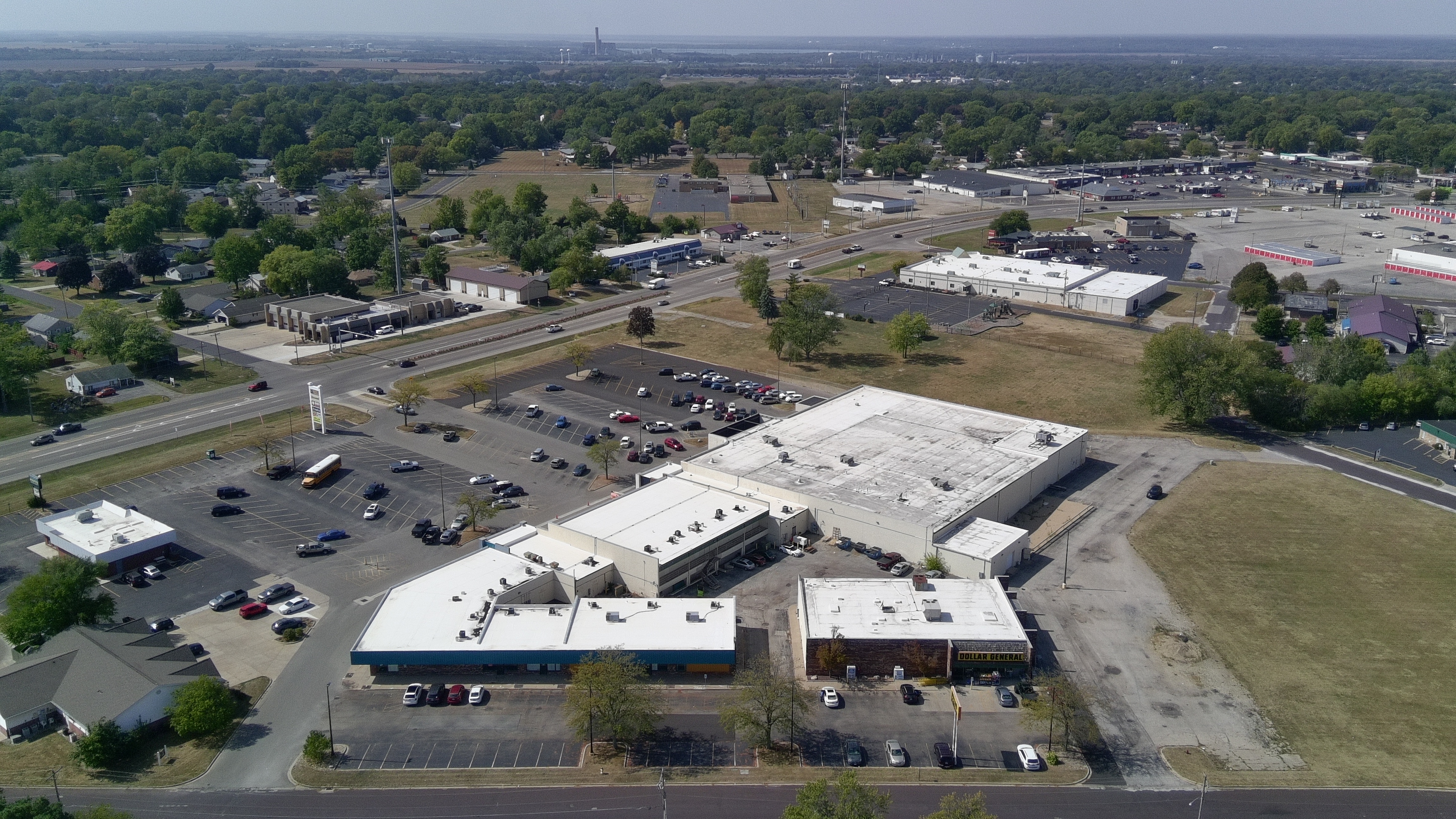 3245 Court St, 3245 Court Street, Pekin, IL 61554