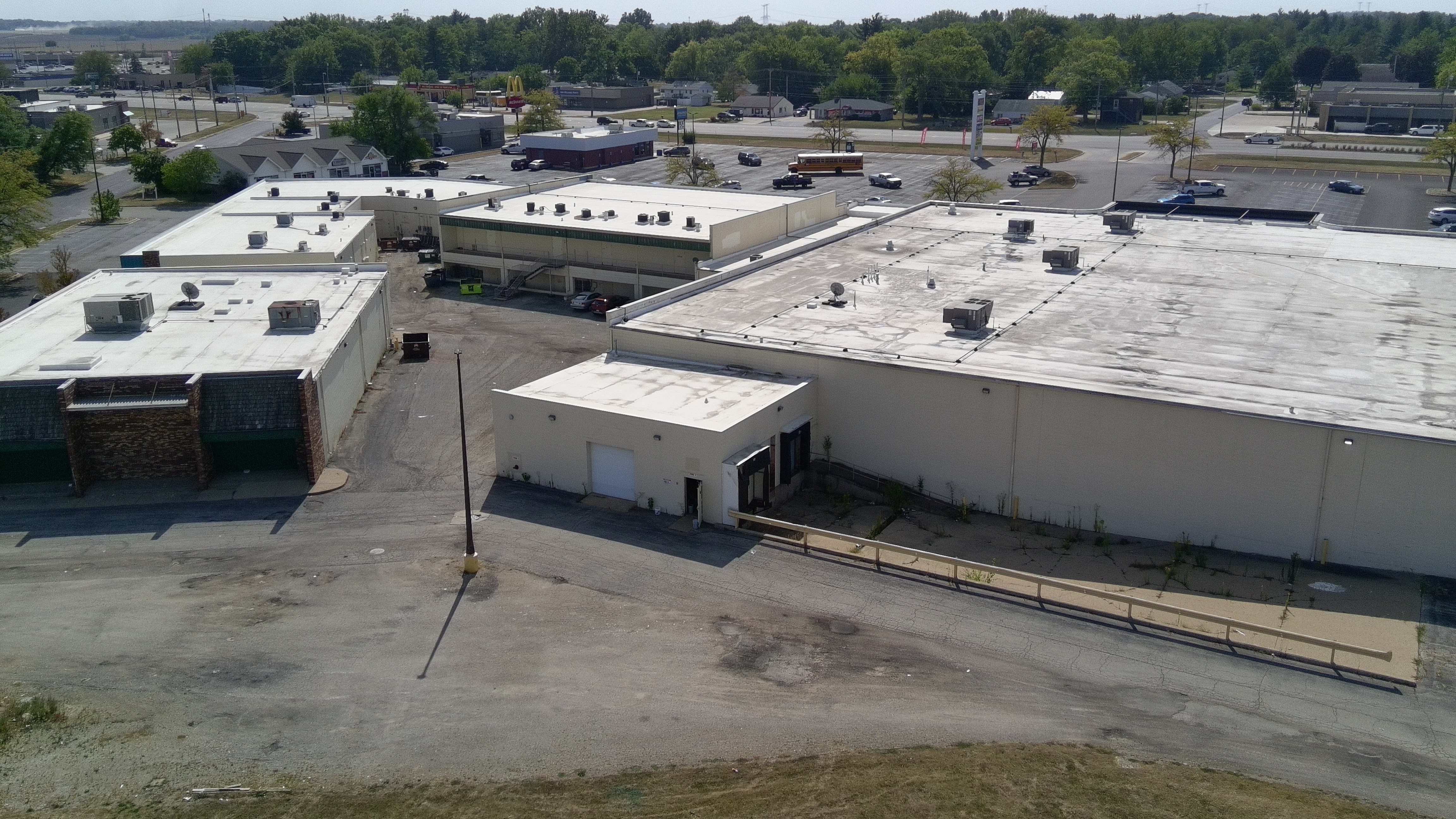 3245 Court St, 3245 Court Street, Pekin, IL 61554