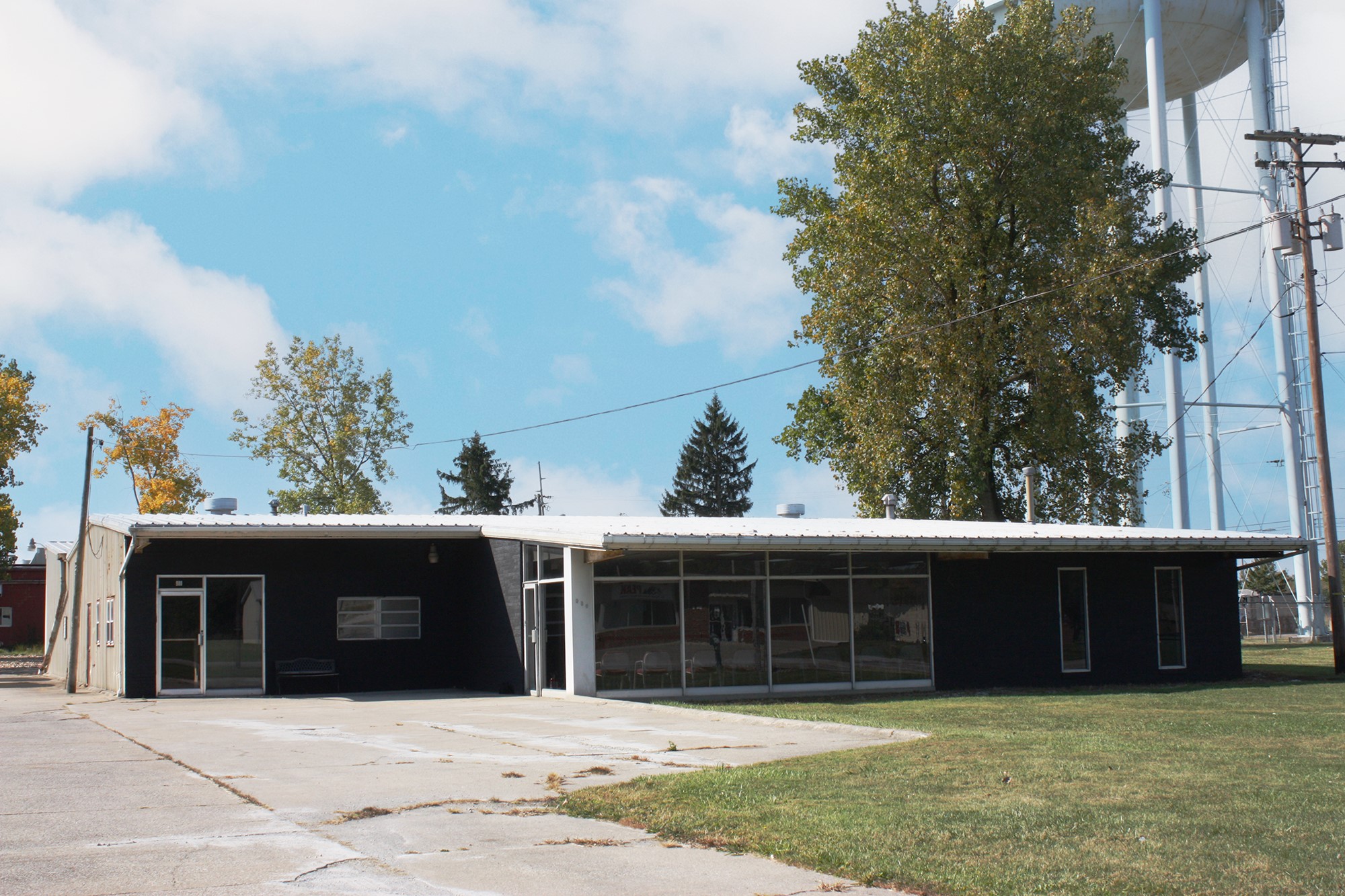 Warehouse Space With Showroom On A Corner Lot 