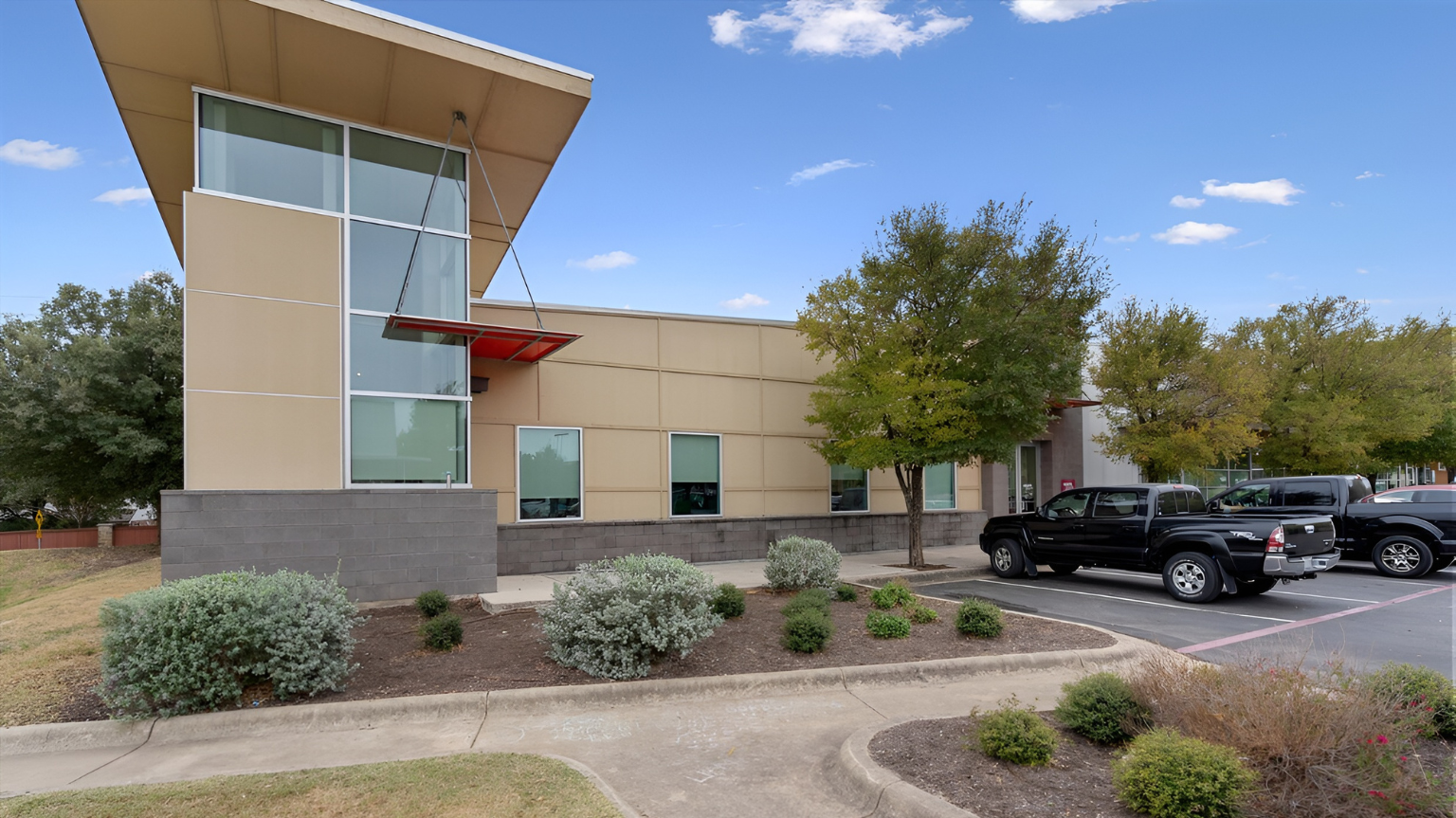 9811 S. IH35, Building #1, Austin, TX 78744