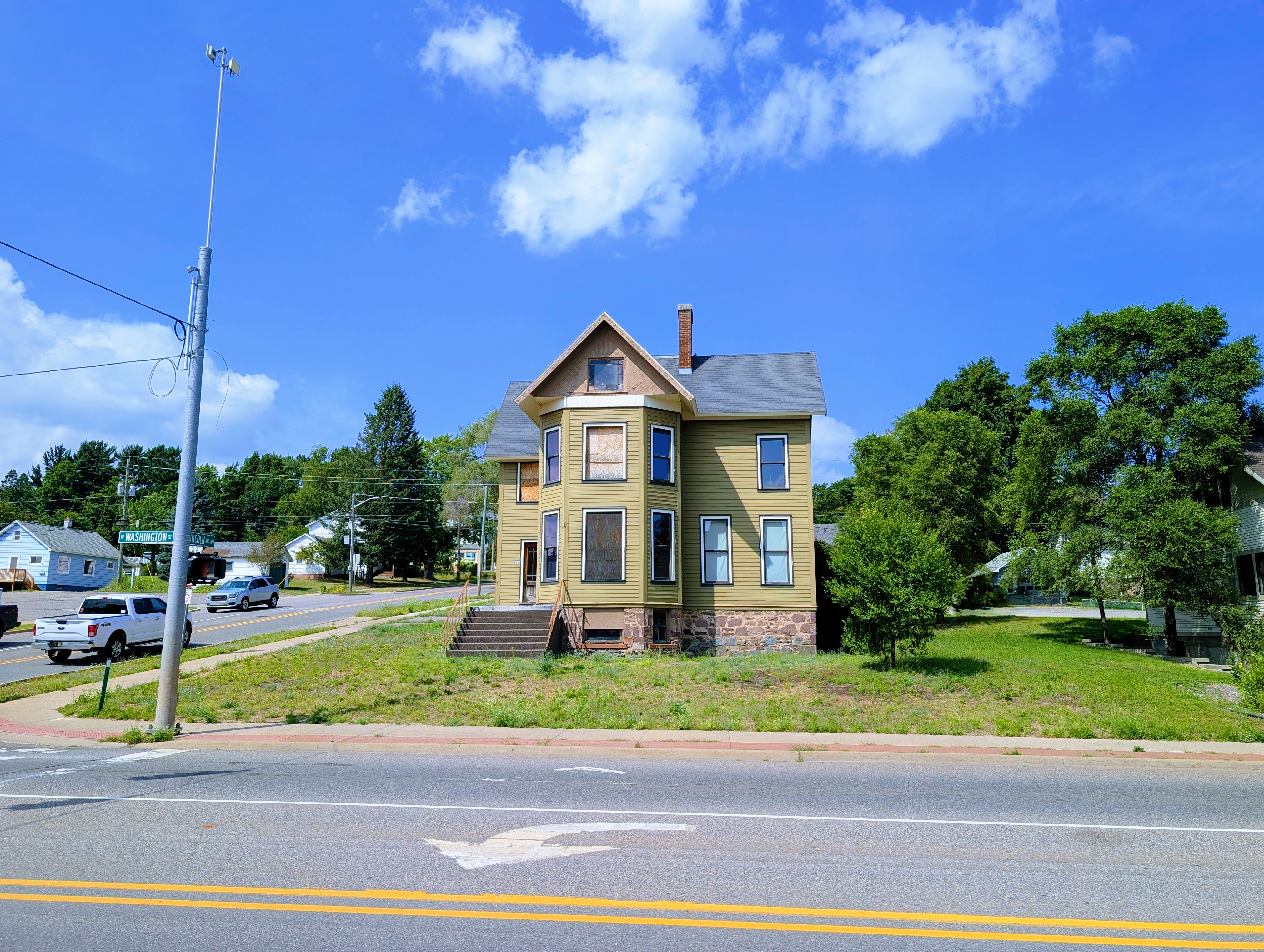 866 West Washington Street, Marquette, MI 49855