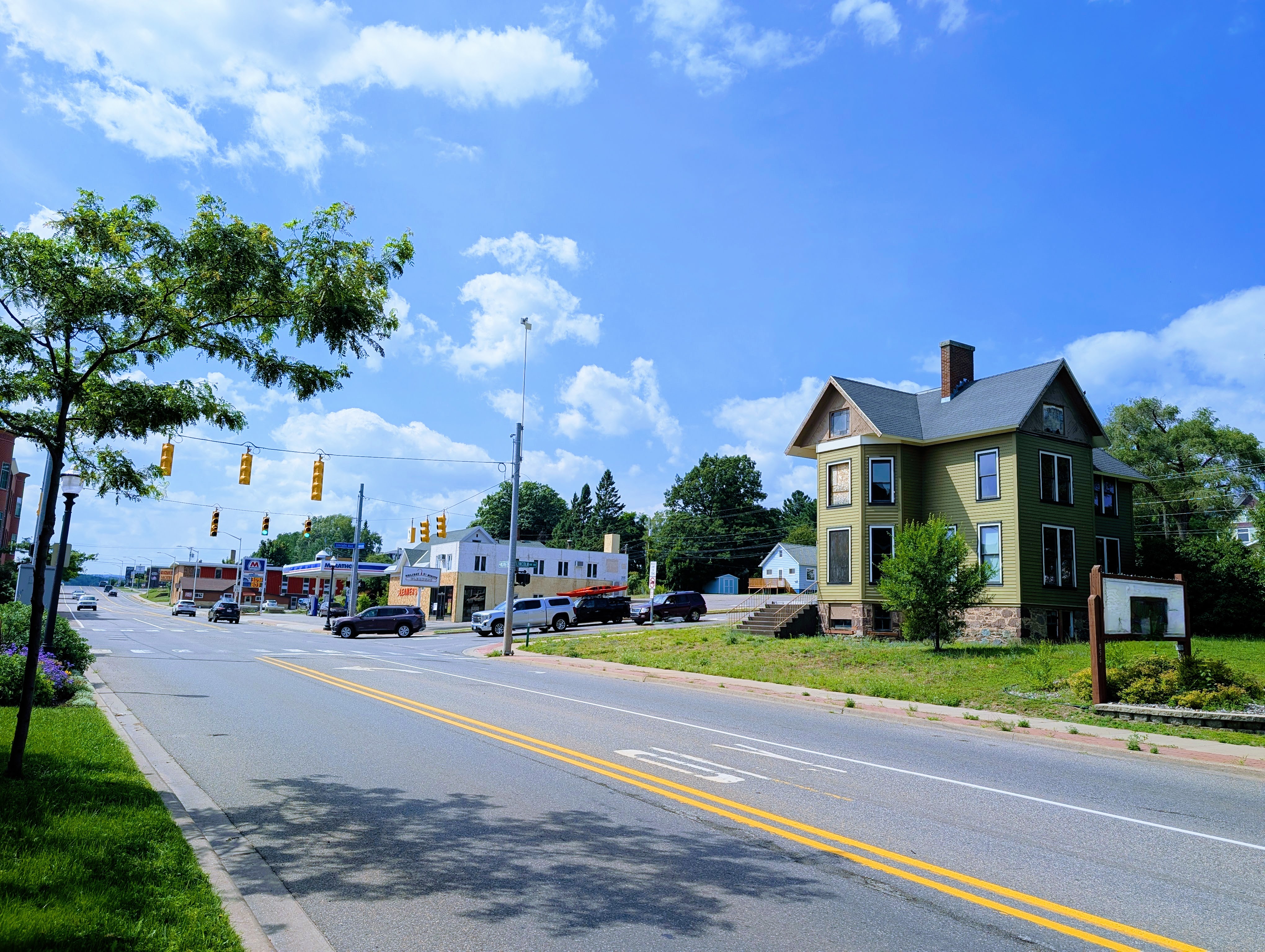 866 West Washington Street, Marquette, MI 49855