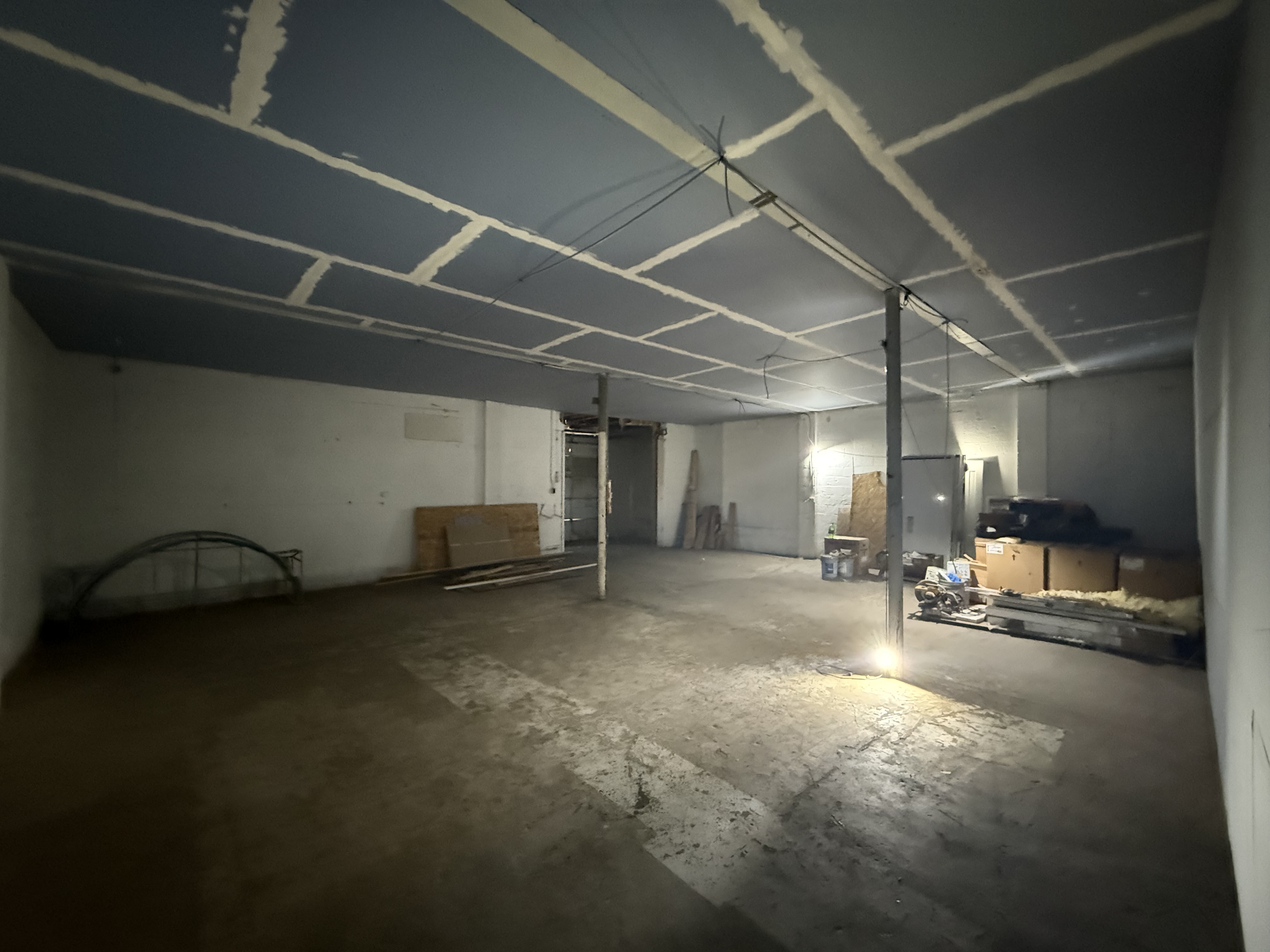 Industrial Zoned Warehouse in City of Lansing For Sale, 2915 South Martin Luther King Junior Boulevard, Lansing, MI 48910