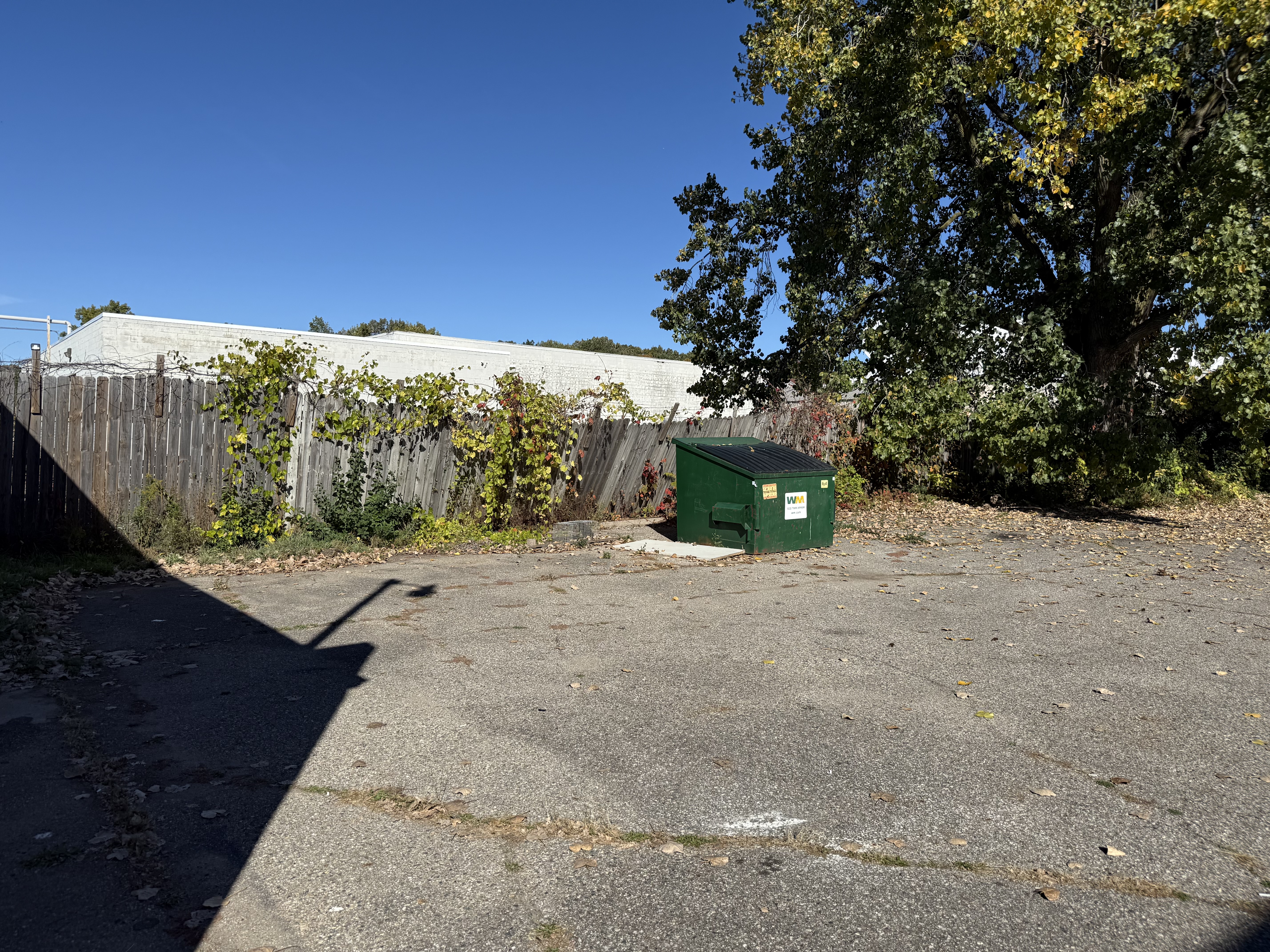 Industrial Zoned Warehouse in City of Lansing For Sale, 2915 South Martin Luther King Junior Boulevard, Lansing, MI 48910