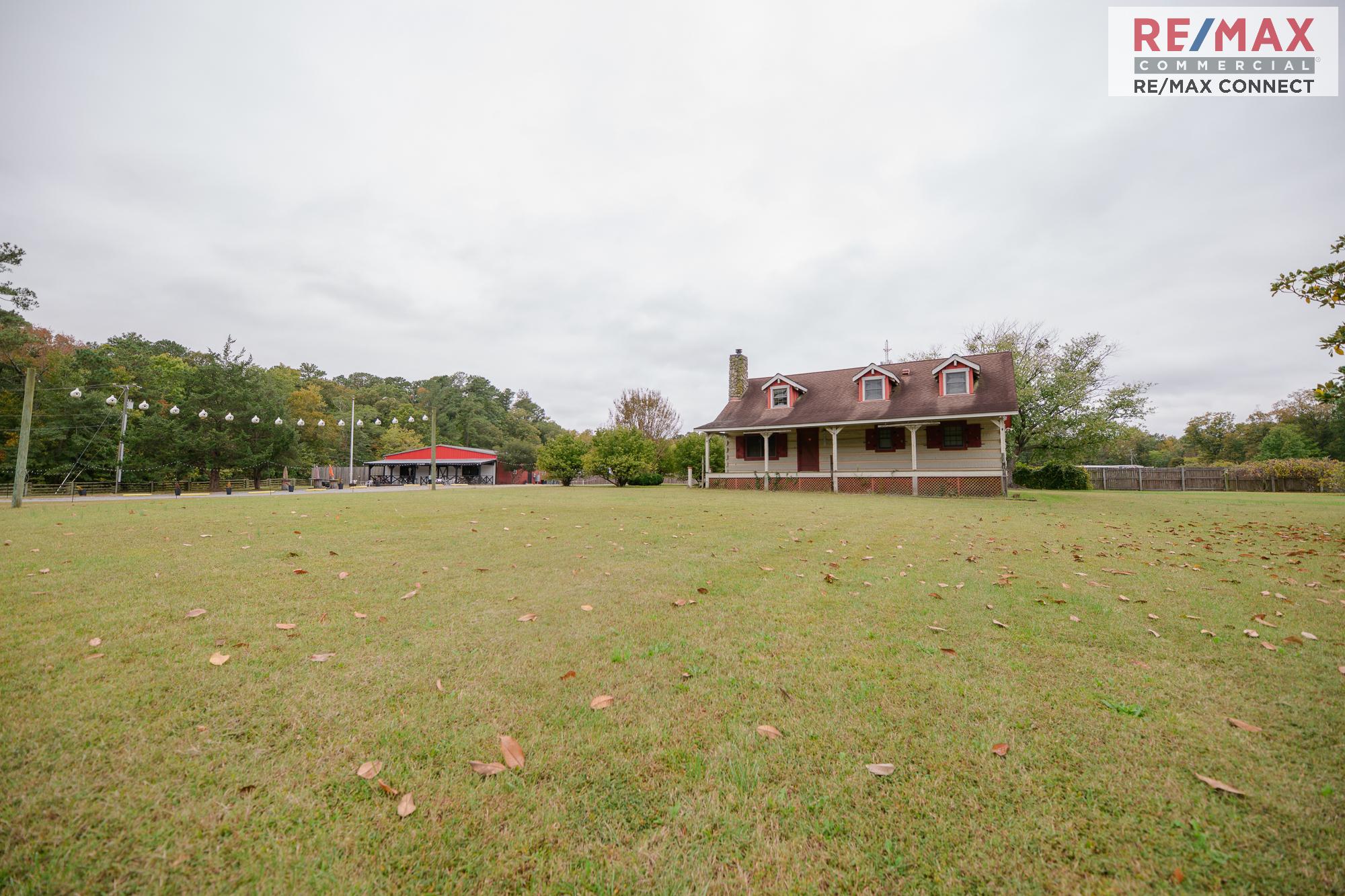 17466 Benns Church, 17466 Benns Church Boulevard, Smithfield, VA 23430