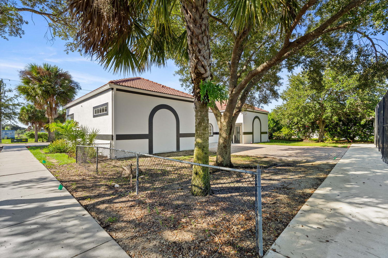 1120 Village Lakes Boulevard, Lehigh Acres, FL 33972