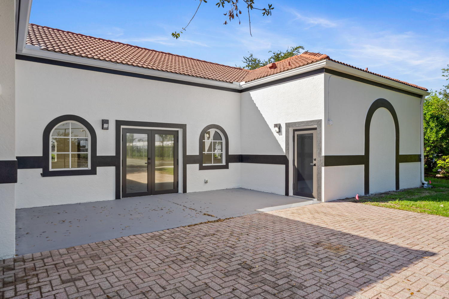 1120 Village Lakes Boulevard, Lehigh Acres, FL 33972