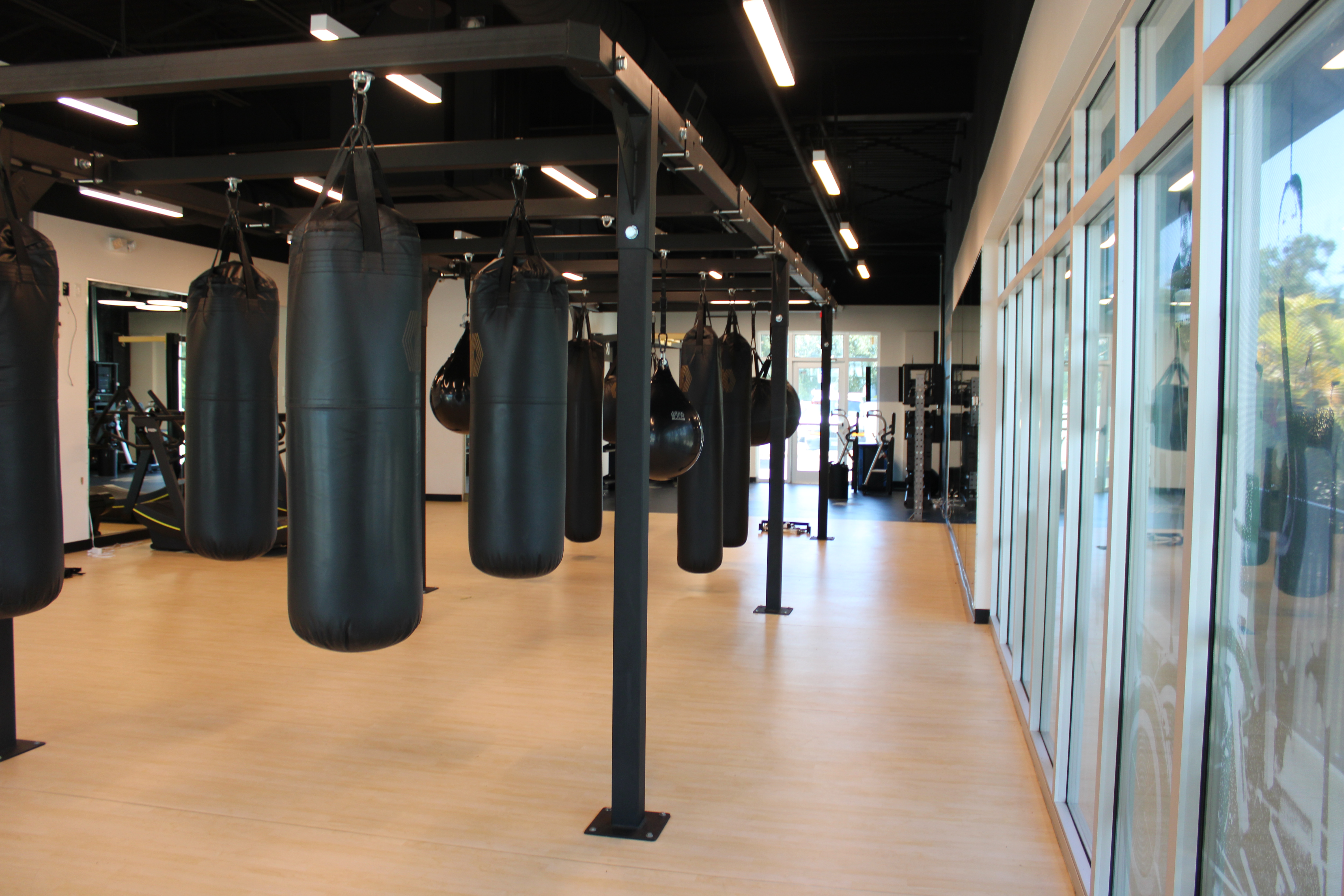 2076 Seminole Boulevard, Largo, FL 33778