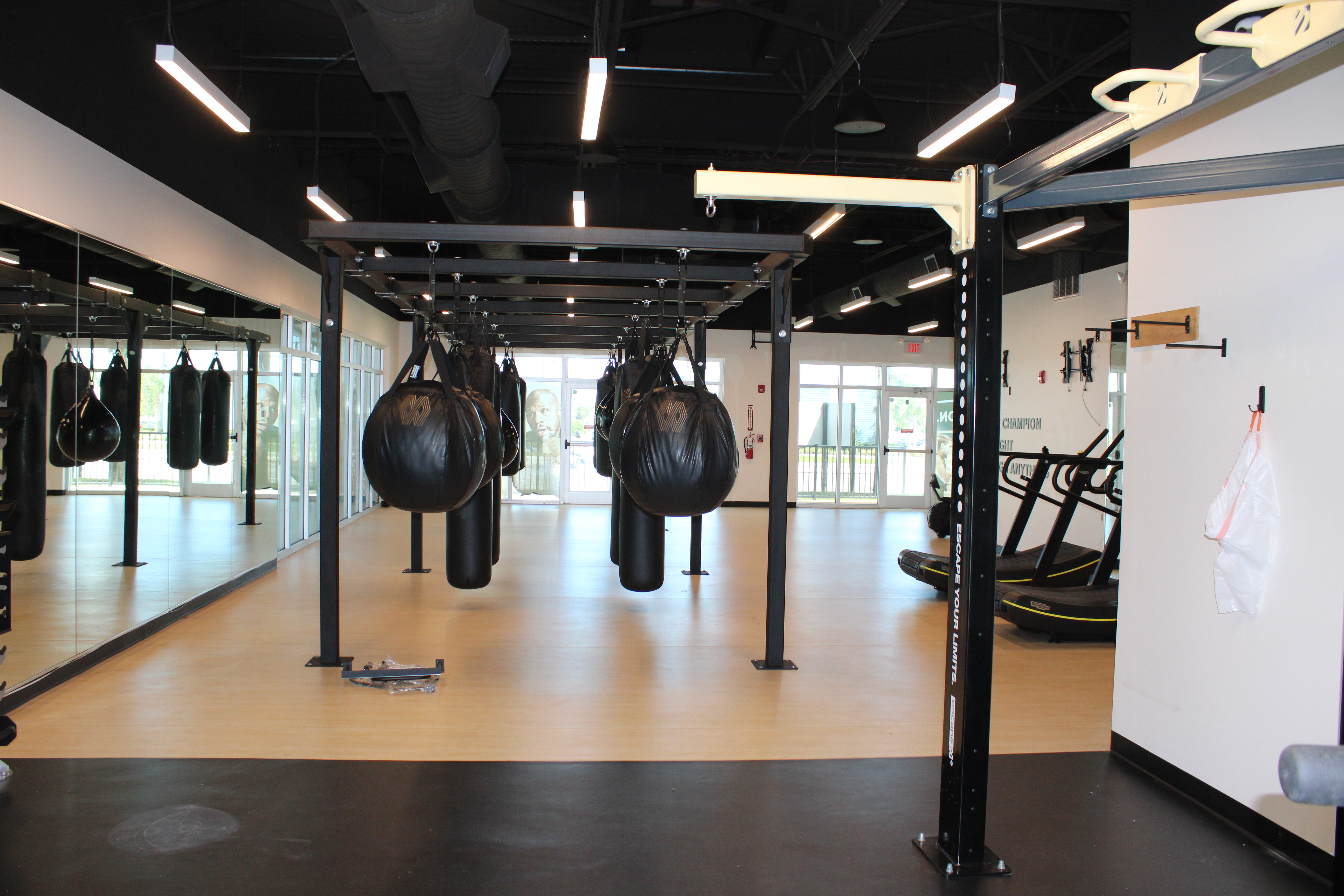 2076 Seminole Boulevard, Largo, FL 33778