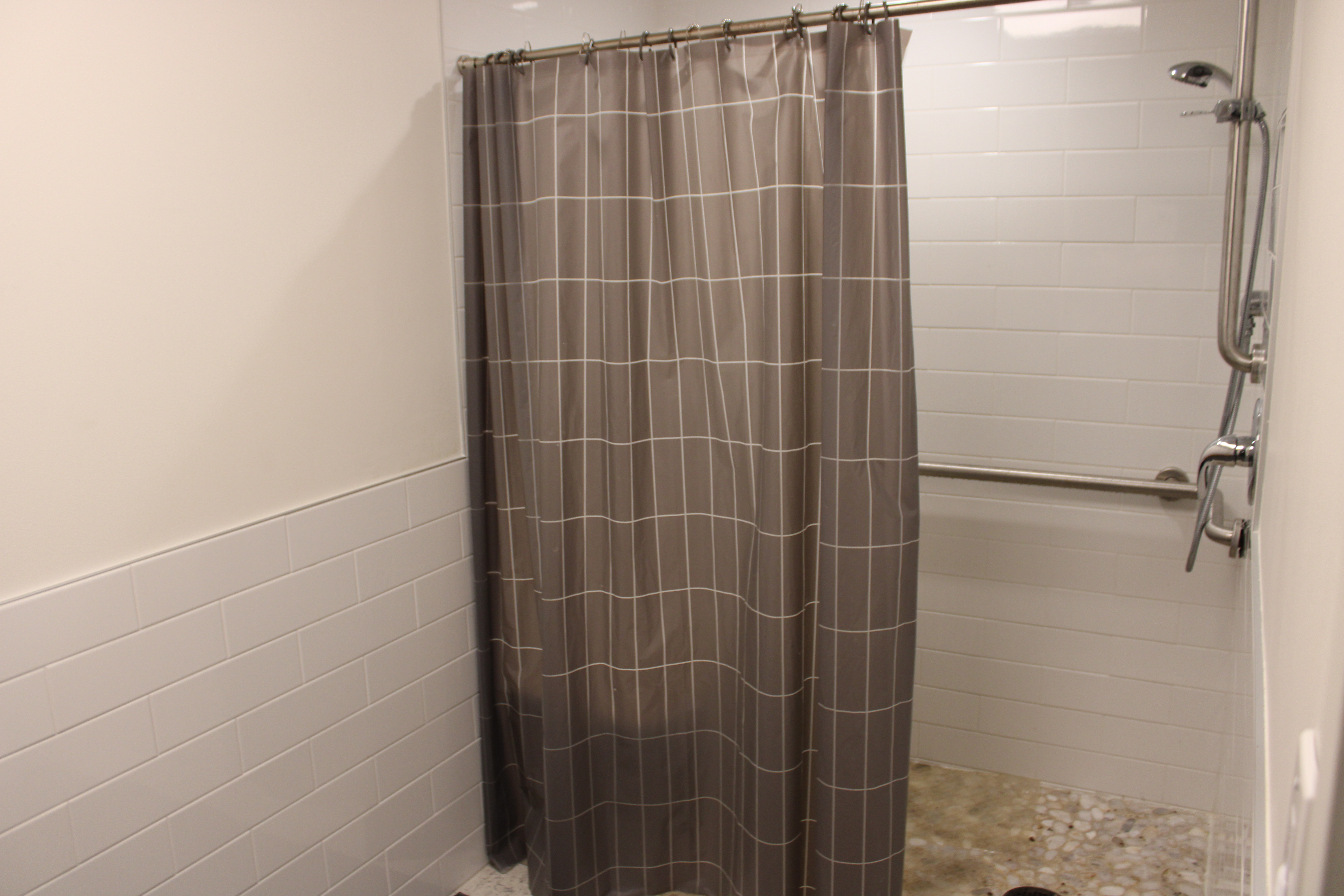 2076 Seminole Boulevard, Largo, FL 33778