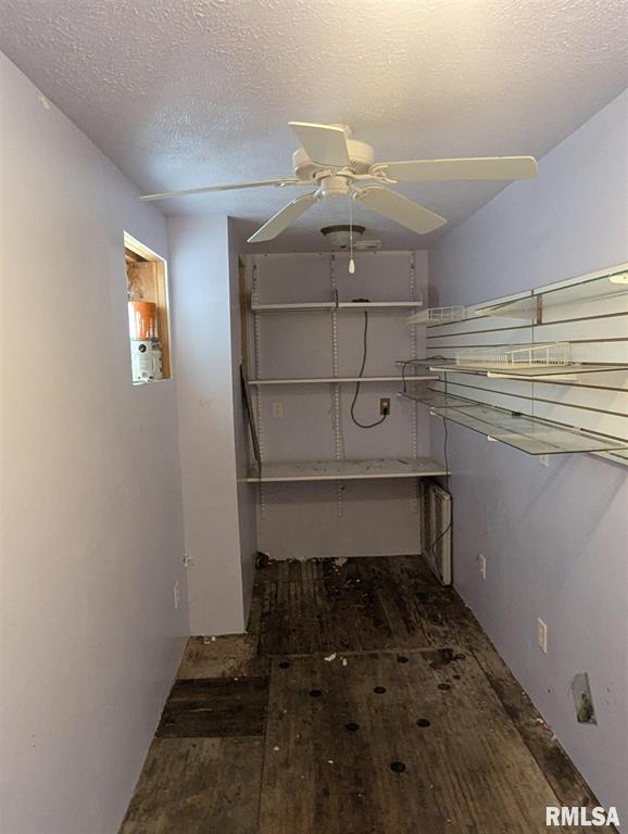 122 N Main St, 122 North Main Street, Washington, IL 61571