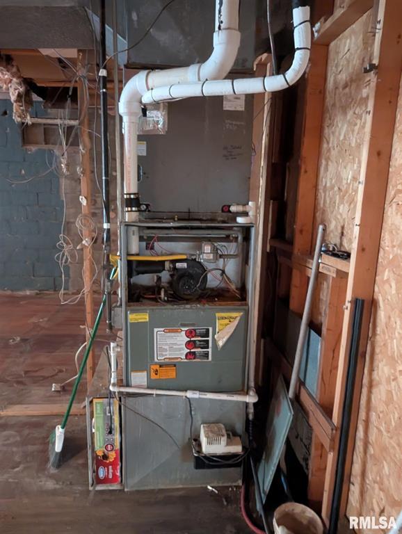 122 N Main St, 122 North Main Street, Washington, IL 61571