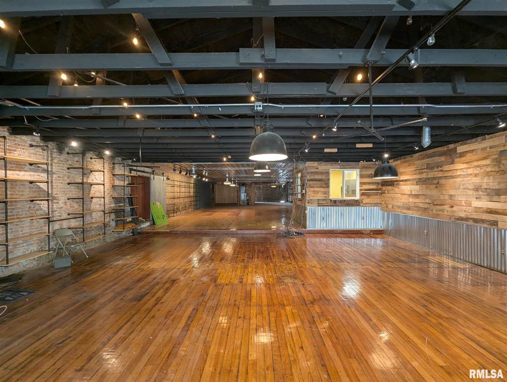 122 N Main St, 122 North Main Street, Washington, IL 61571