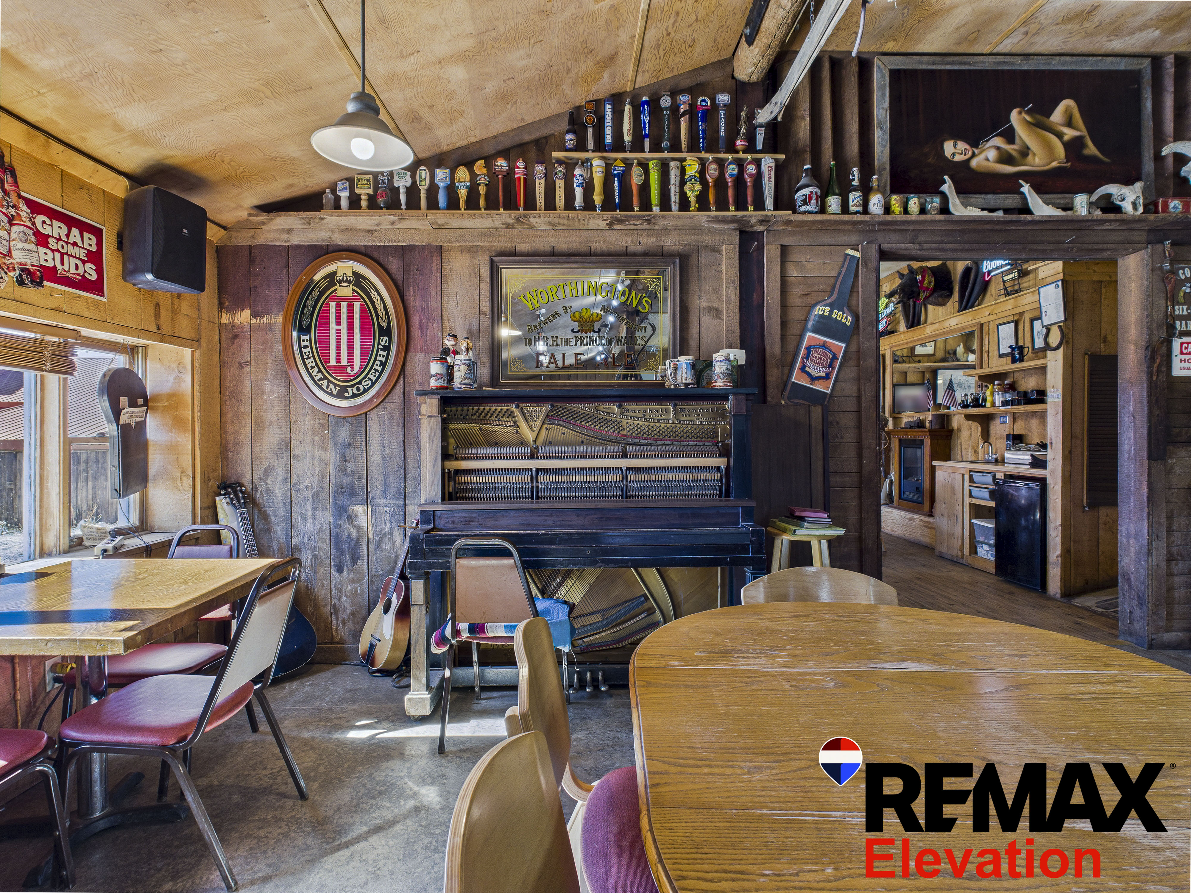 150 East Main Street, Atlantic City, WY 82520