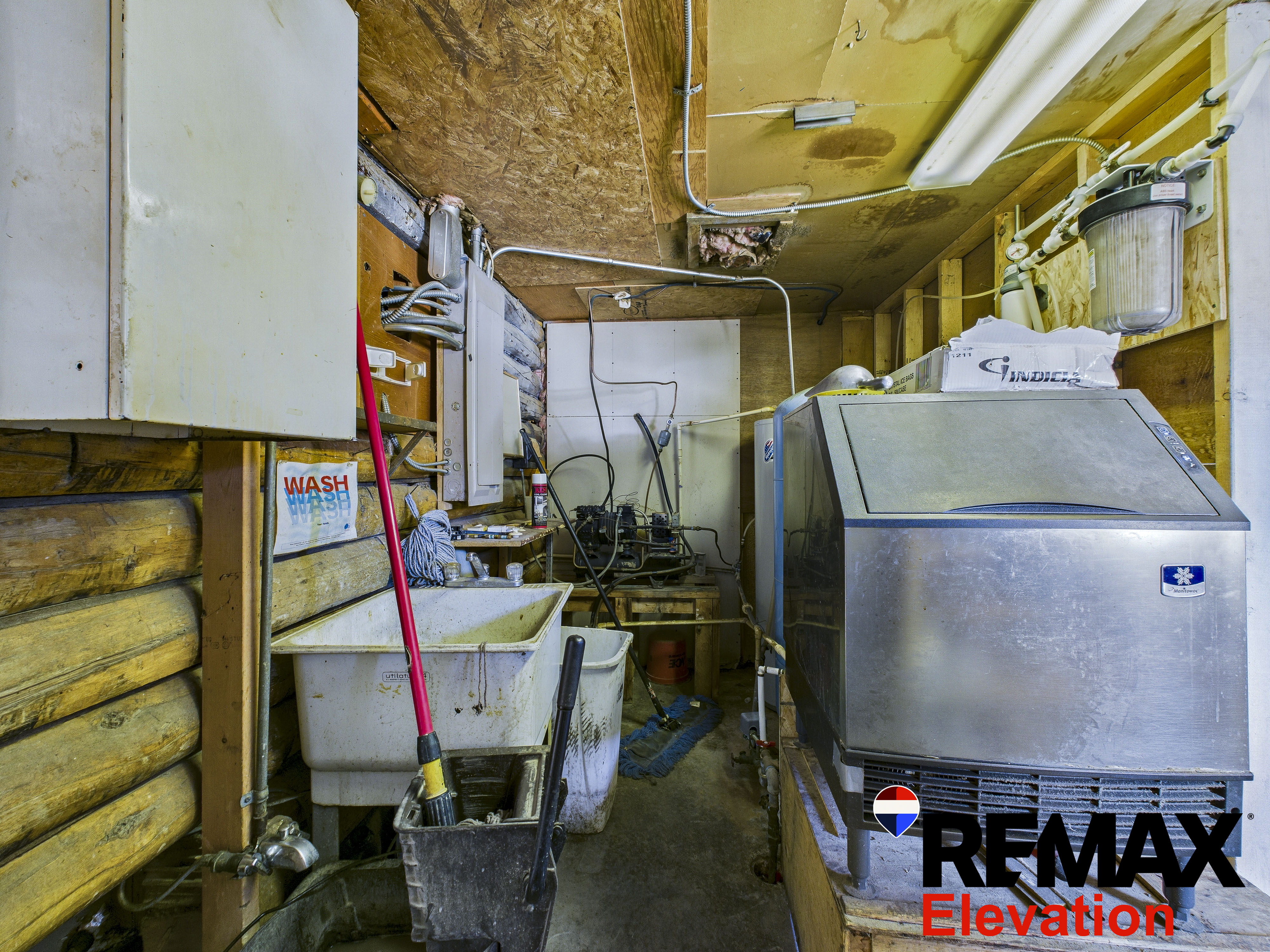 150 East Main Street, Atlantic City, WY 82520