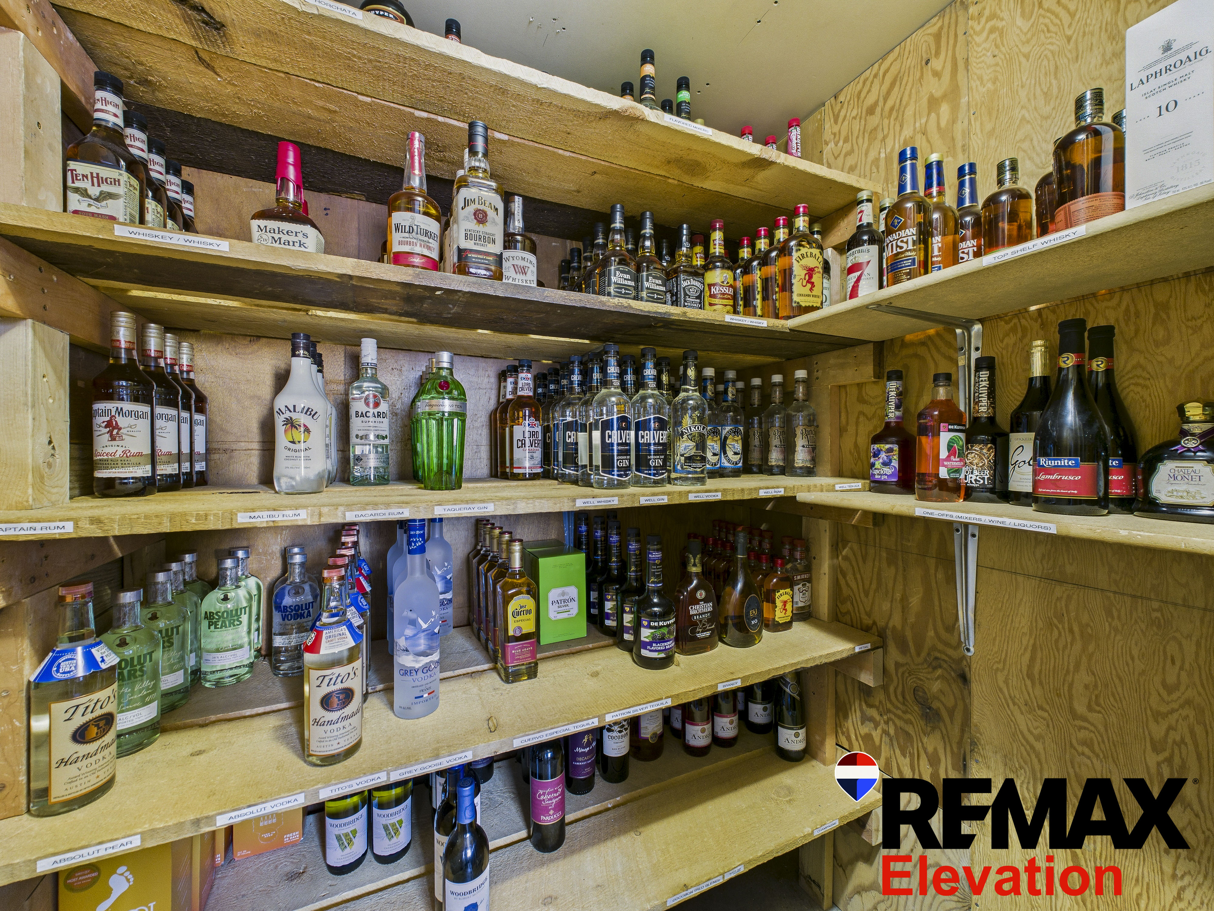 150 East Main Street, Atlantic City, WY 82520