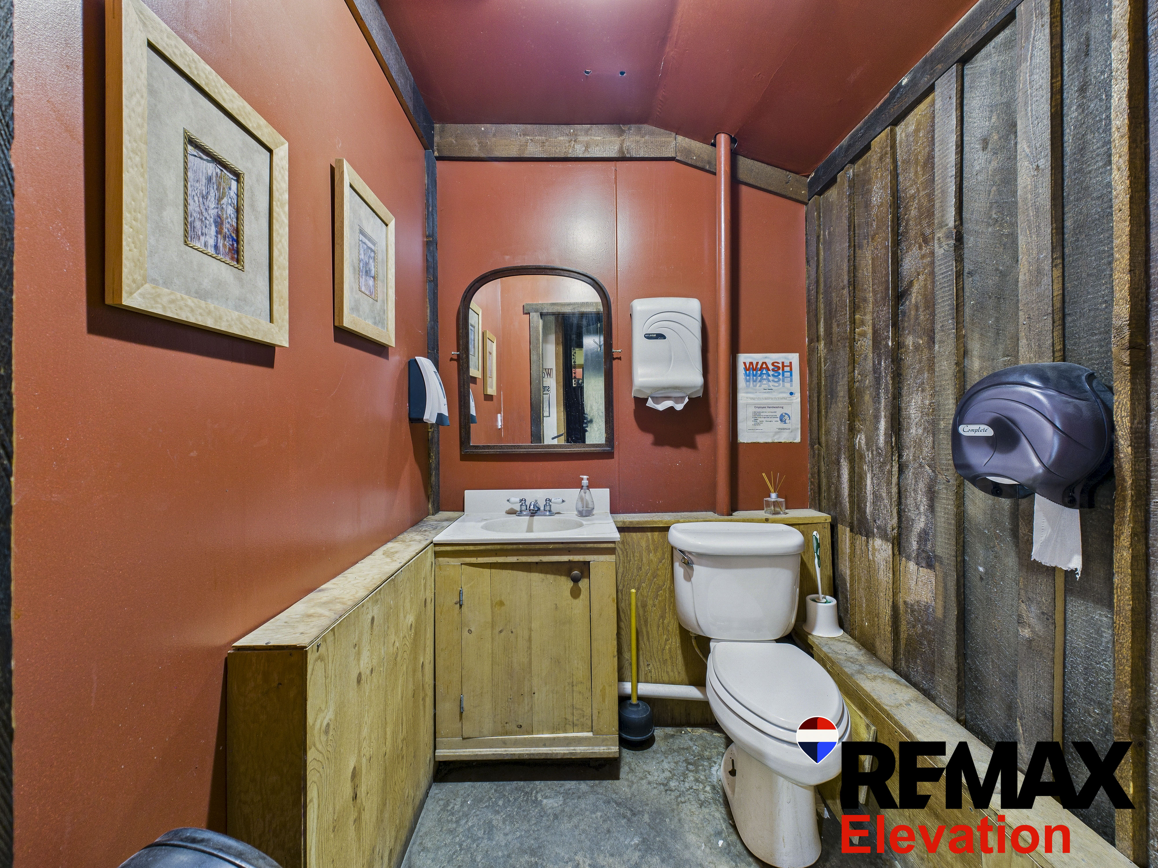 150 East Main Street, Atlantic City, WY 82520