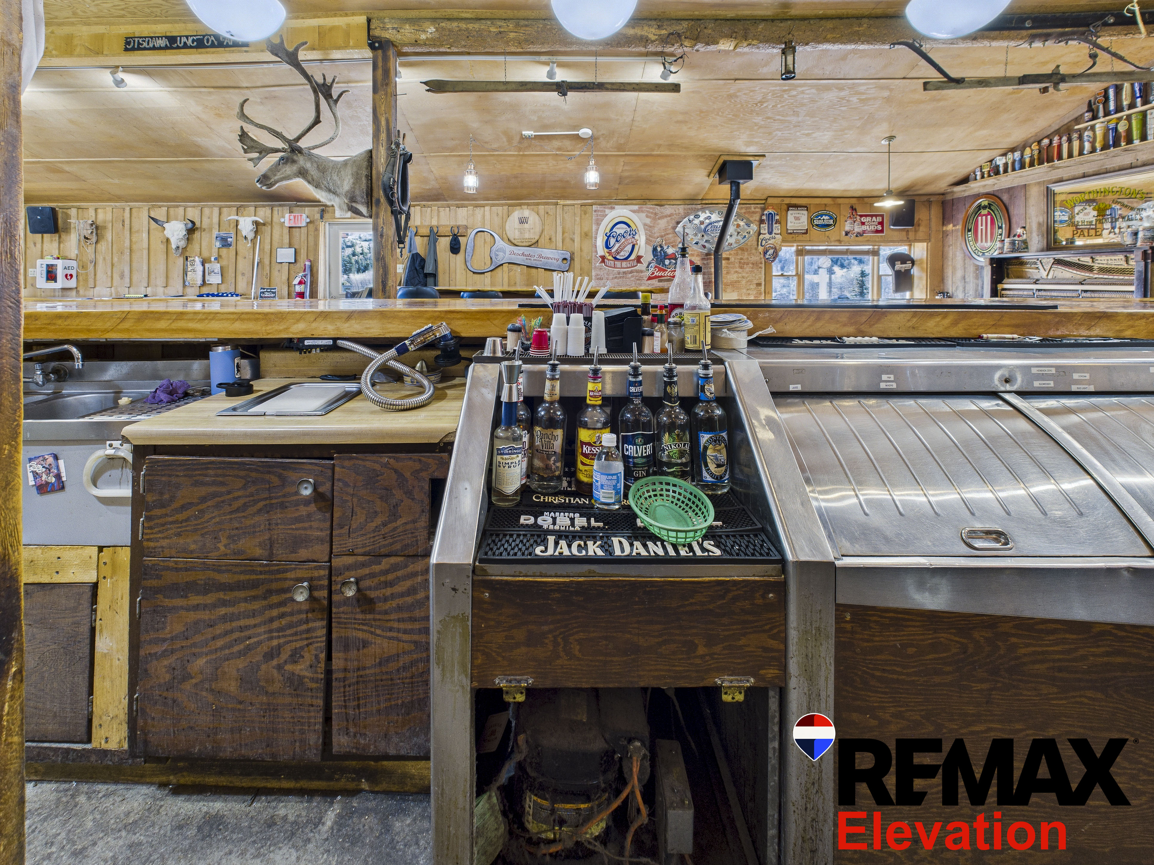 150 East Main Street, Atlantic City, WY 82520