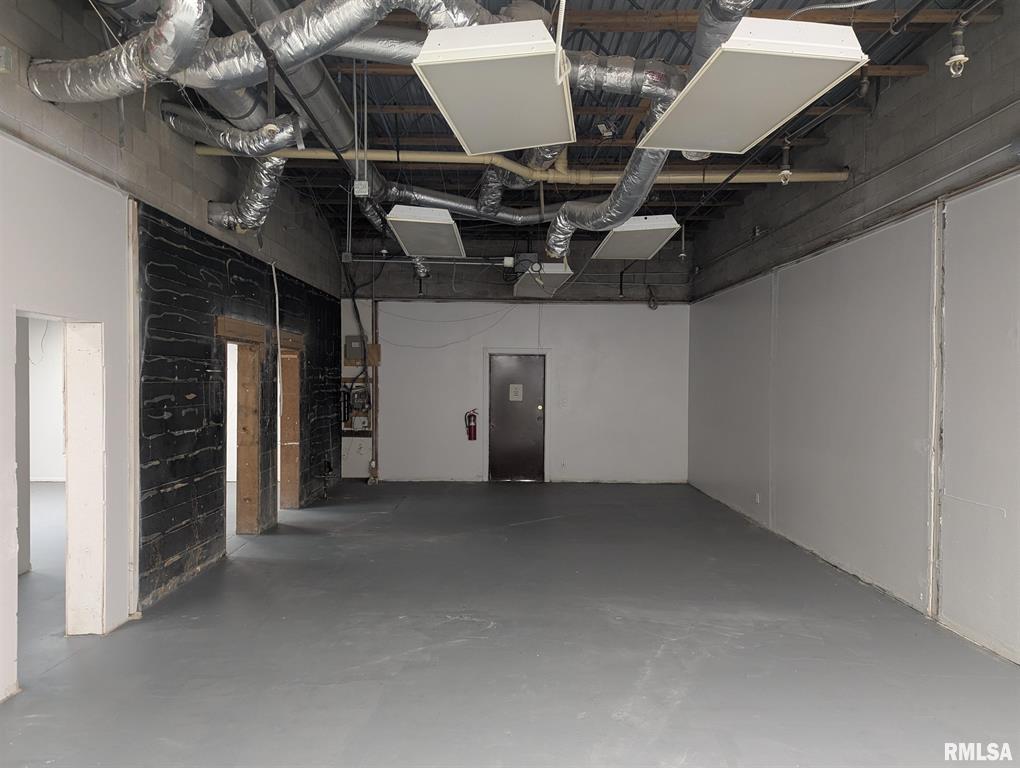 2910 Court Street, Pekin, IL 61554