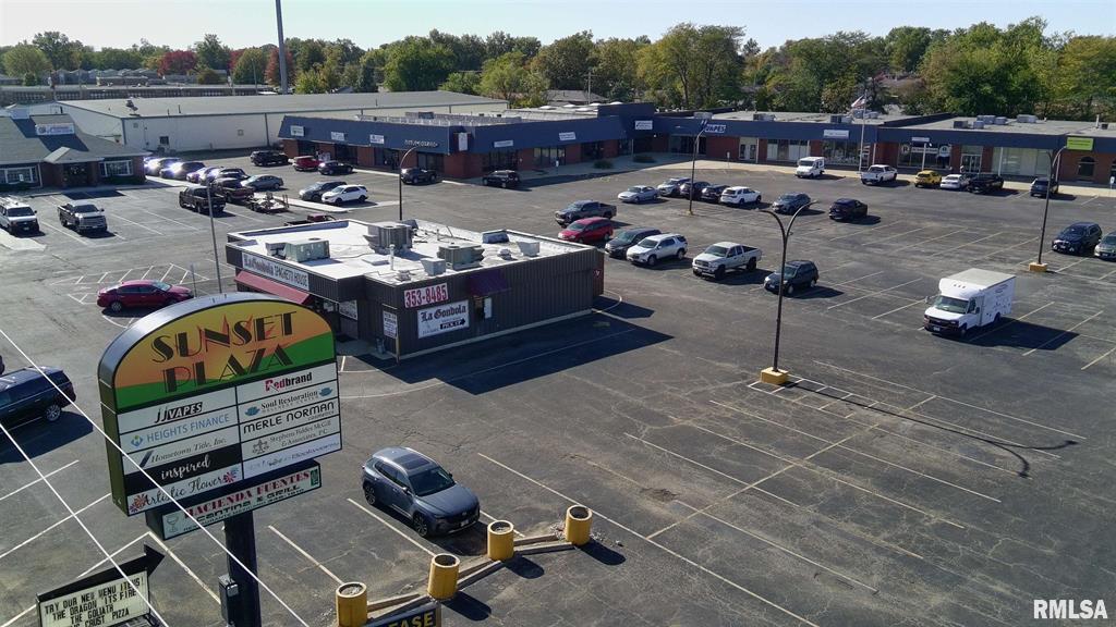 2910 Court Street, Pekin, IL 61554