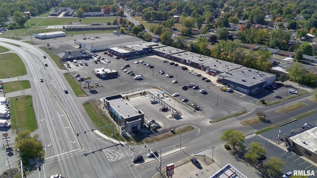 2910 Court Street, Pekin, IL 61554