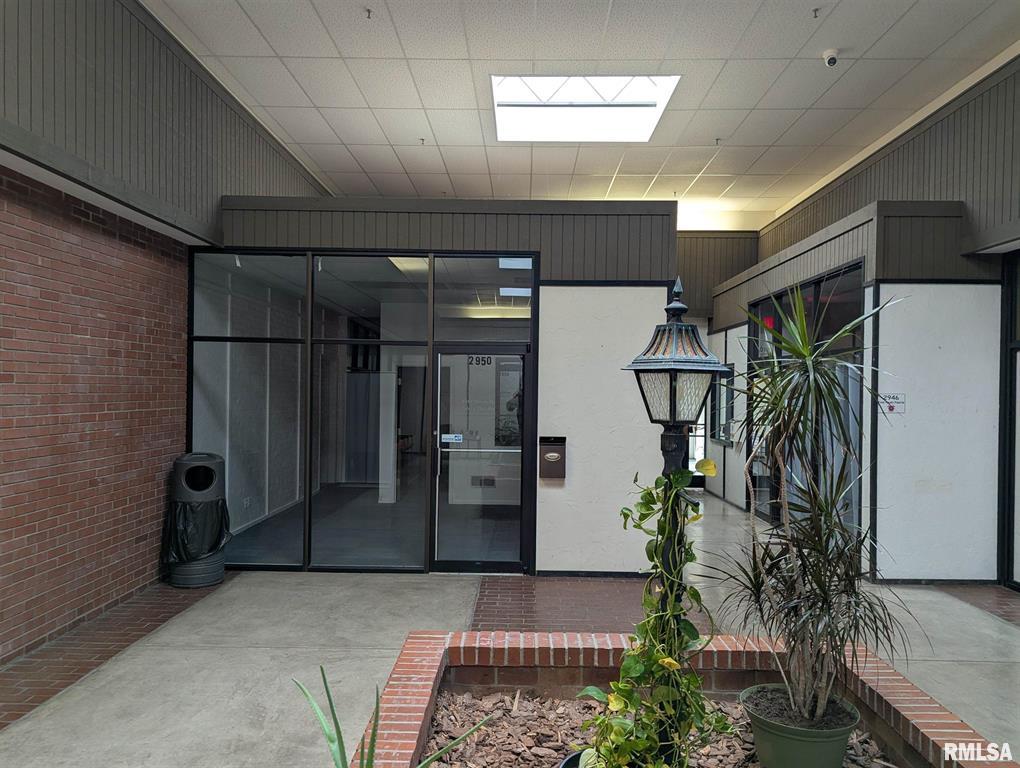 2910 Court Street, Pekin, IL 61554