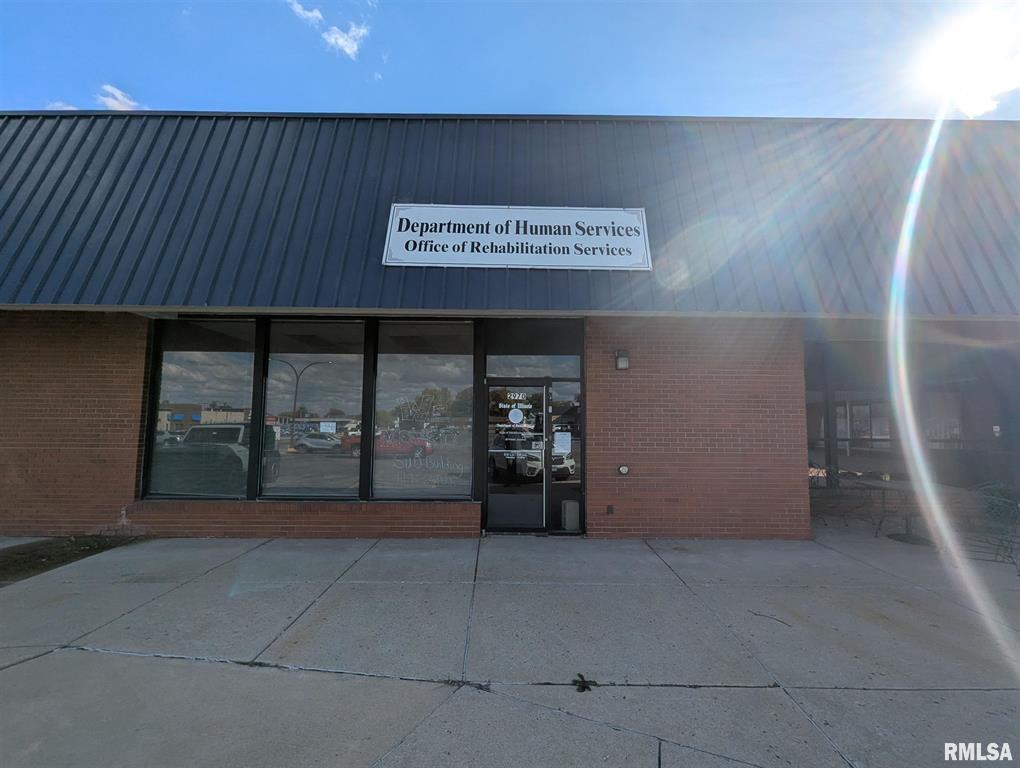 2910 Court Street, Pekin, IL 61554