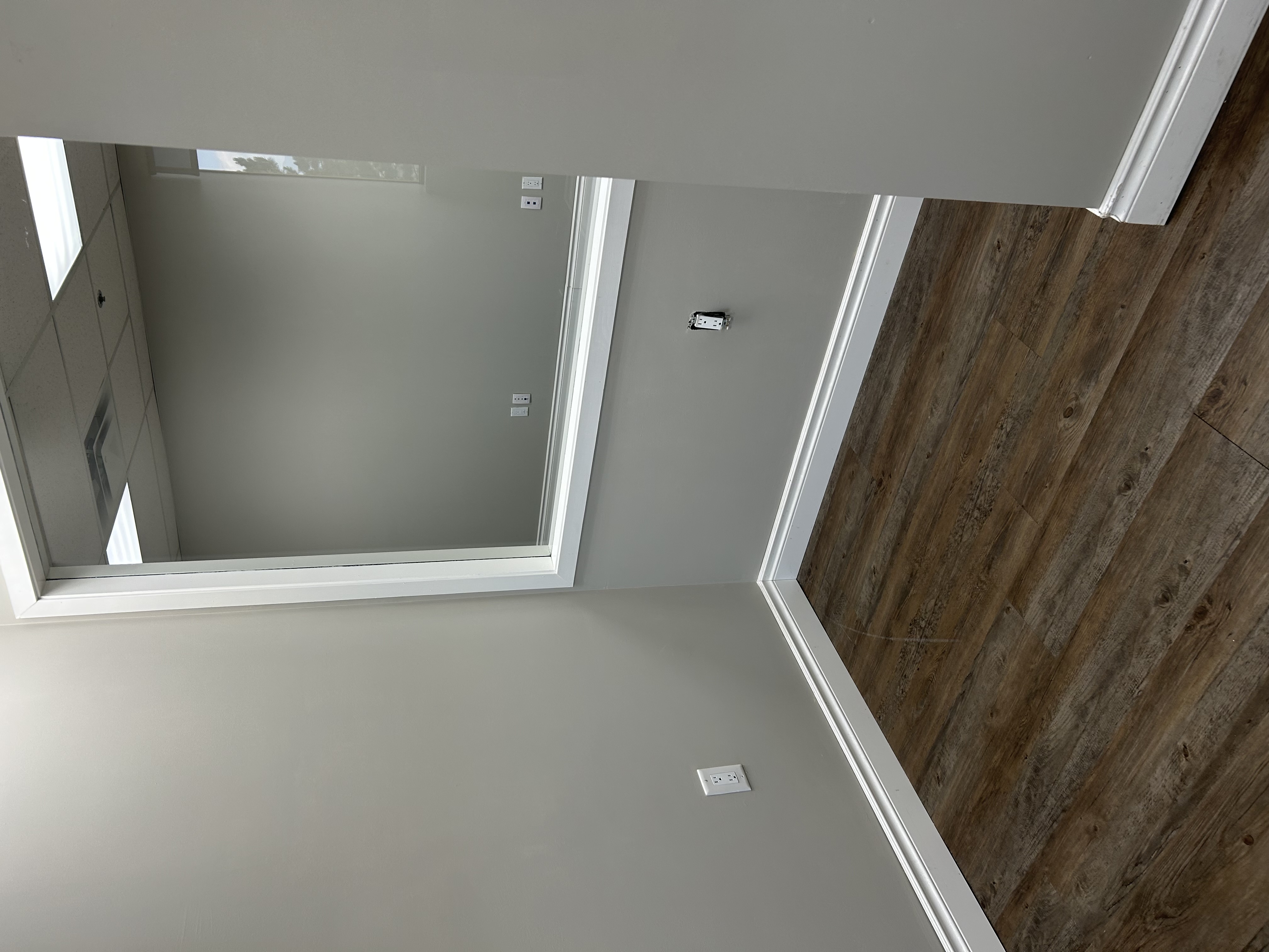 31935 South Fraser Way, Abbotsford, BC V2T, Canada